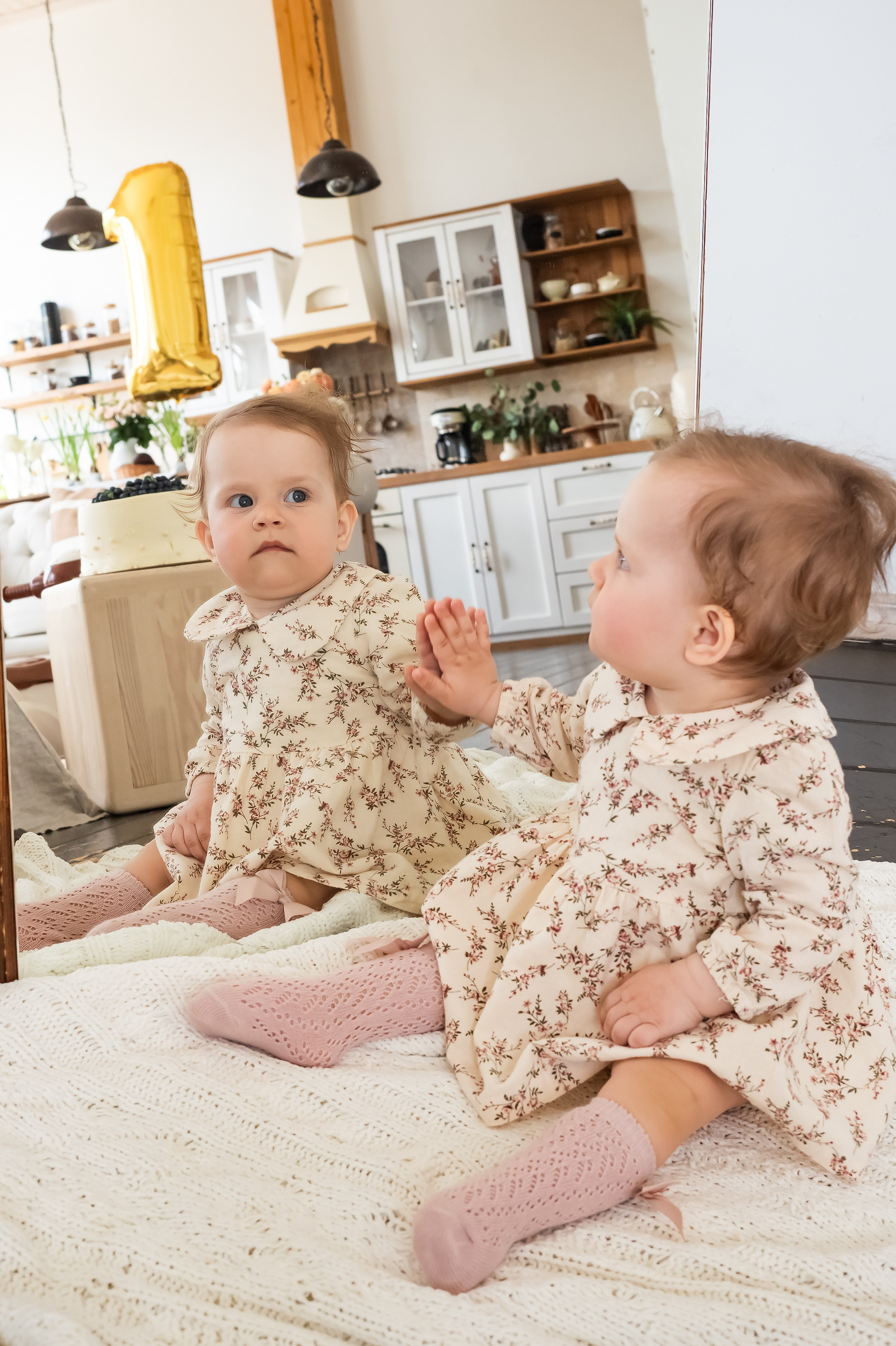 Мира 1 год. Репортажный, семейный и детский фотограф в Пензе и Заречном Арина Ермилова. Картины барельеф на заказ