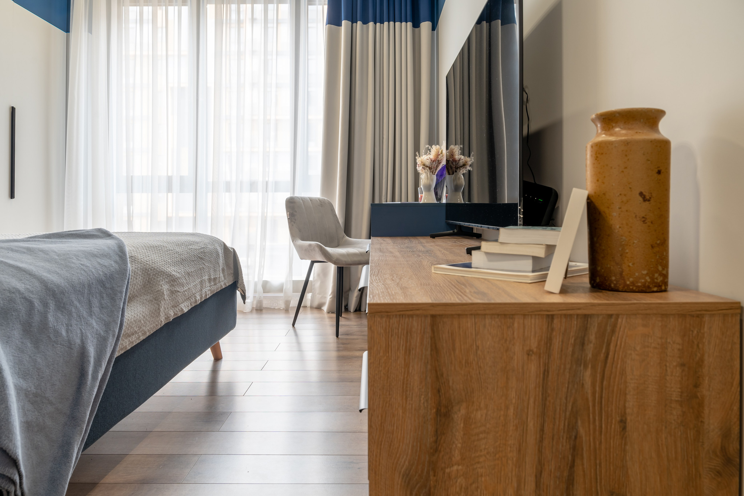 Алматы, Bureau2×2 — реализованный дизайн-проект квартиры, апрель 2023. Интерьерный фотограф Алматы