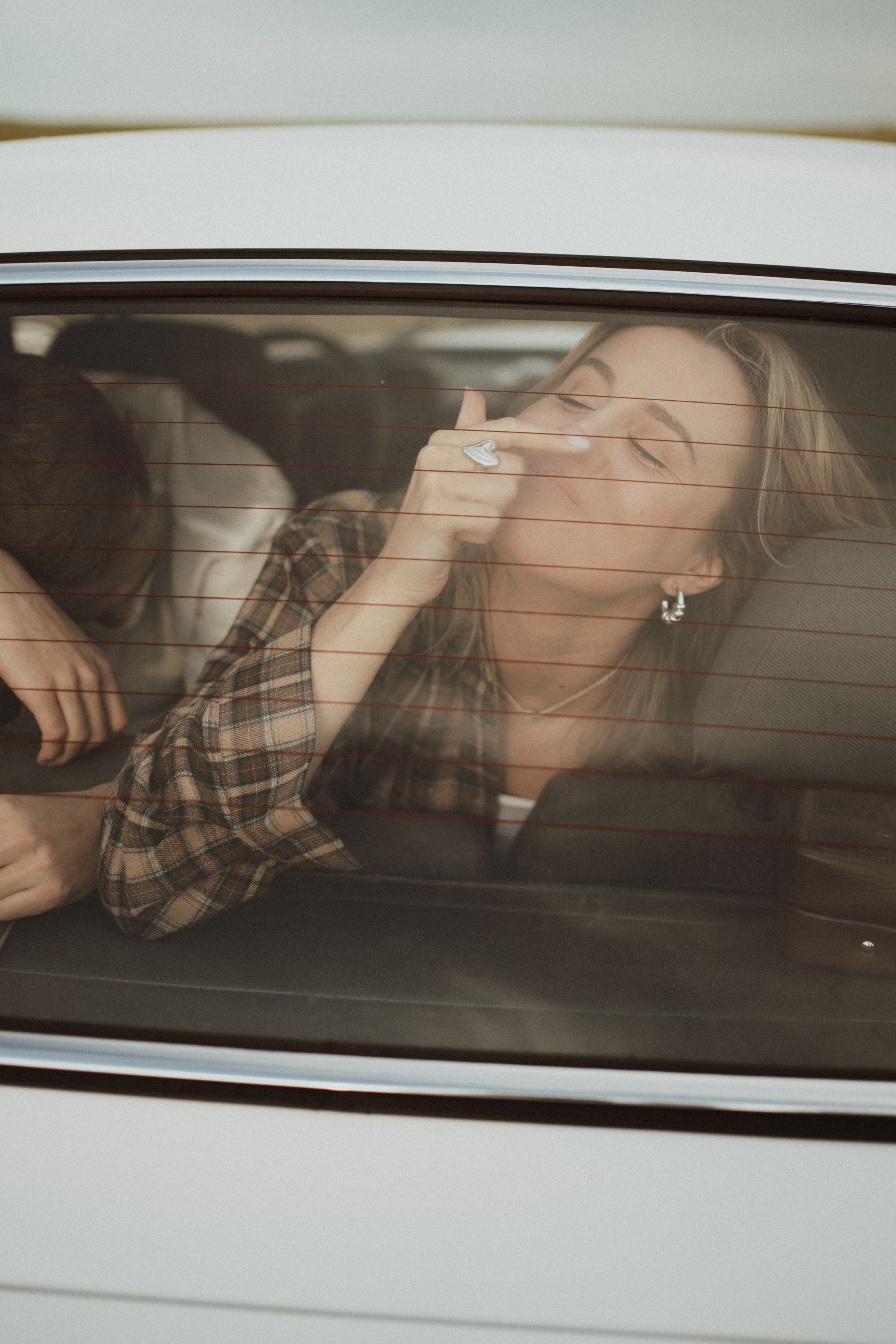 [… two lovers and volga]. Фотограф в Архангельске