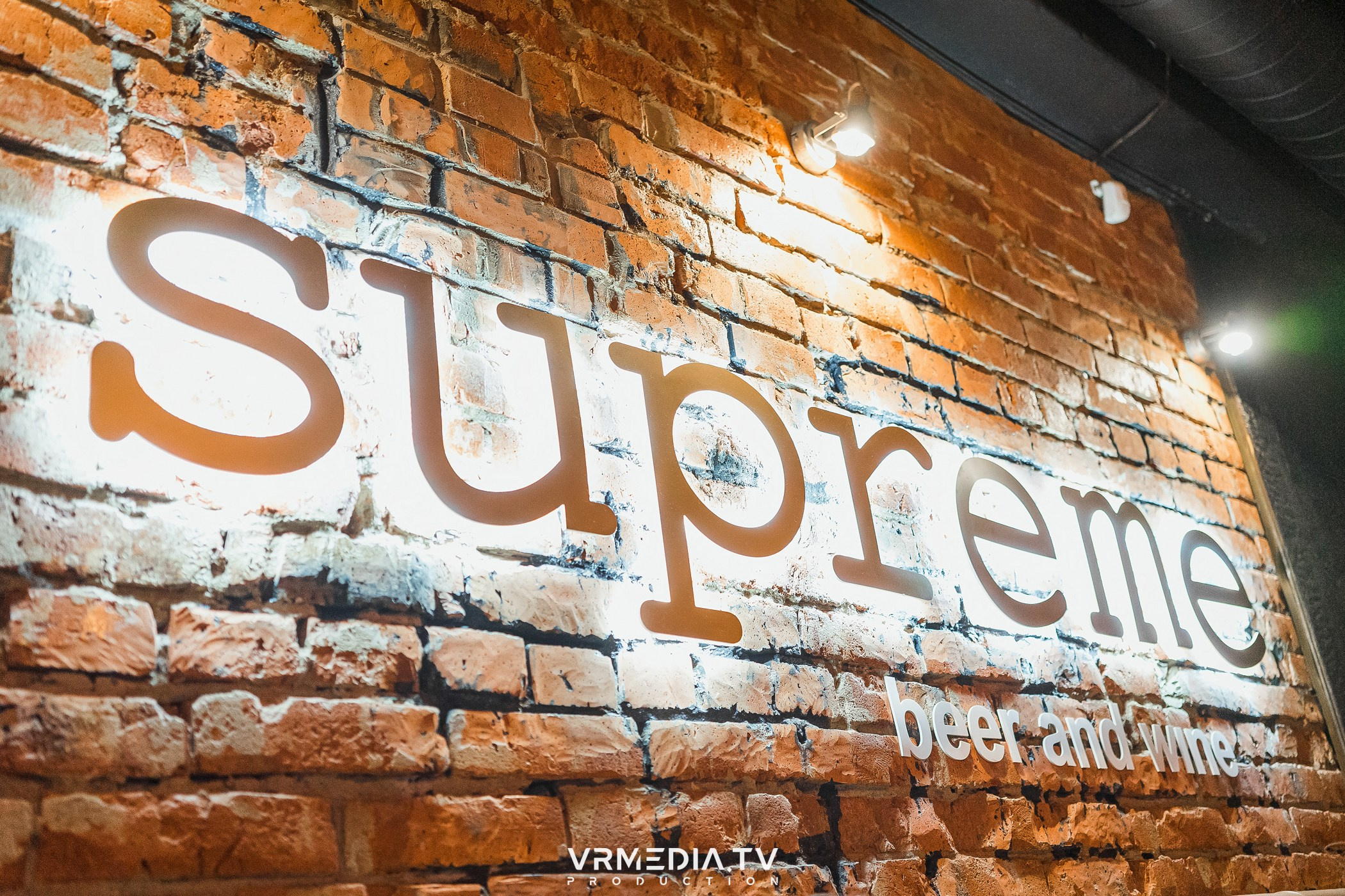 Art Talk с Настоящим Квартирником в баре «Supreme»