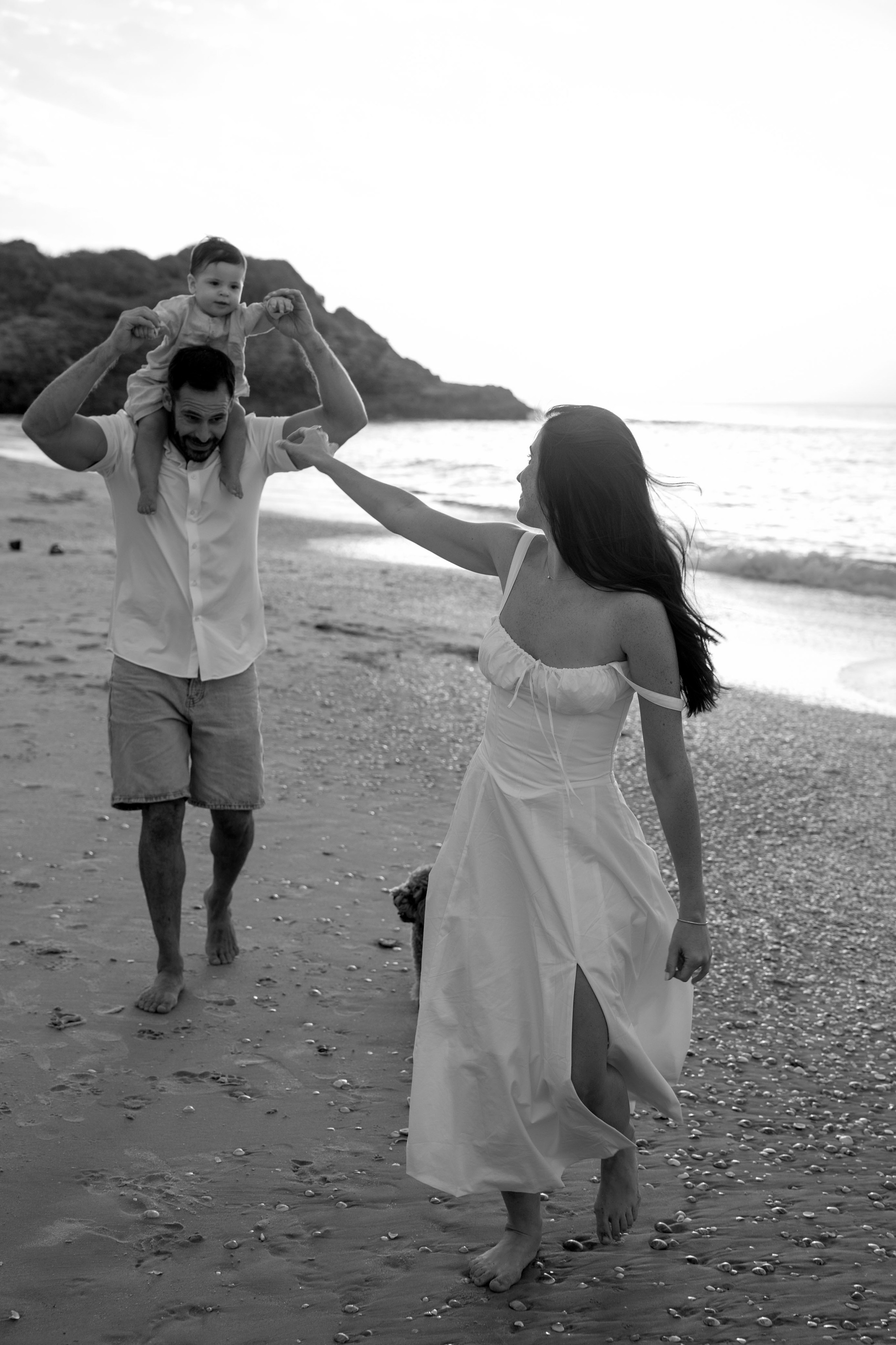 First year family photos near the sea. Главная