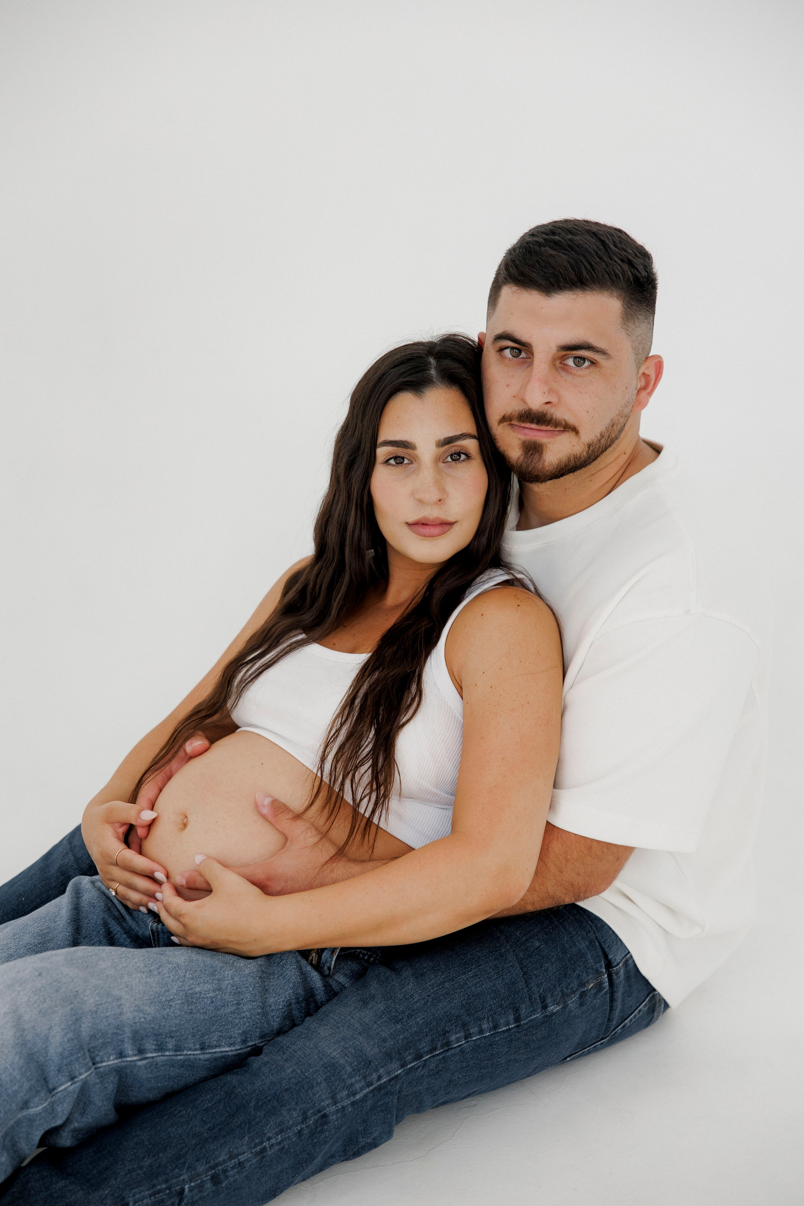 Pregnancy photoshoot inside the Grey Studio. Главная