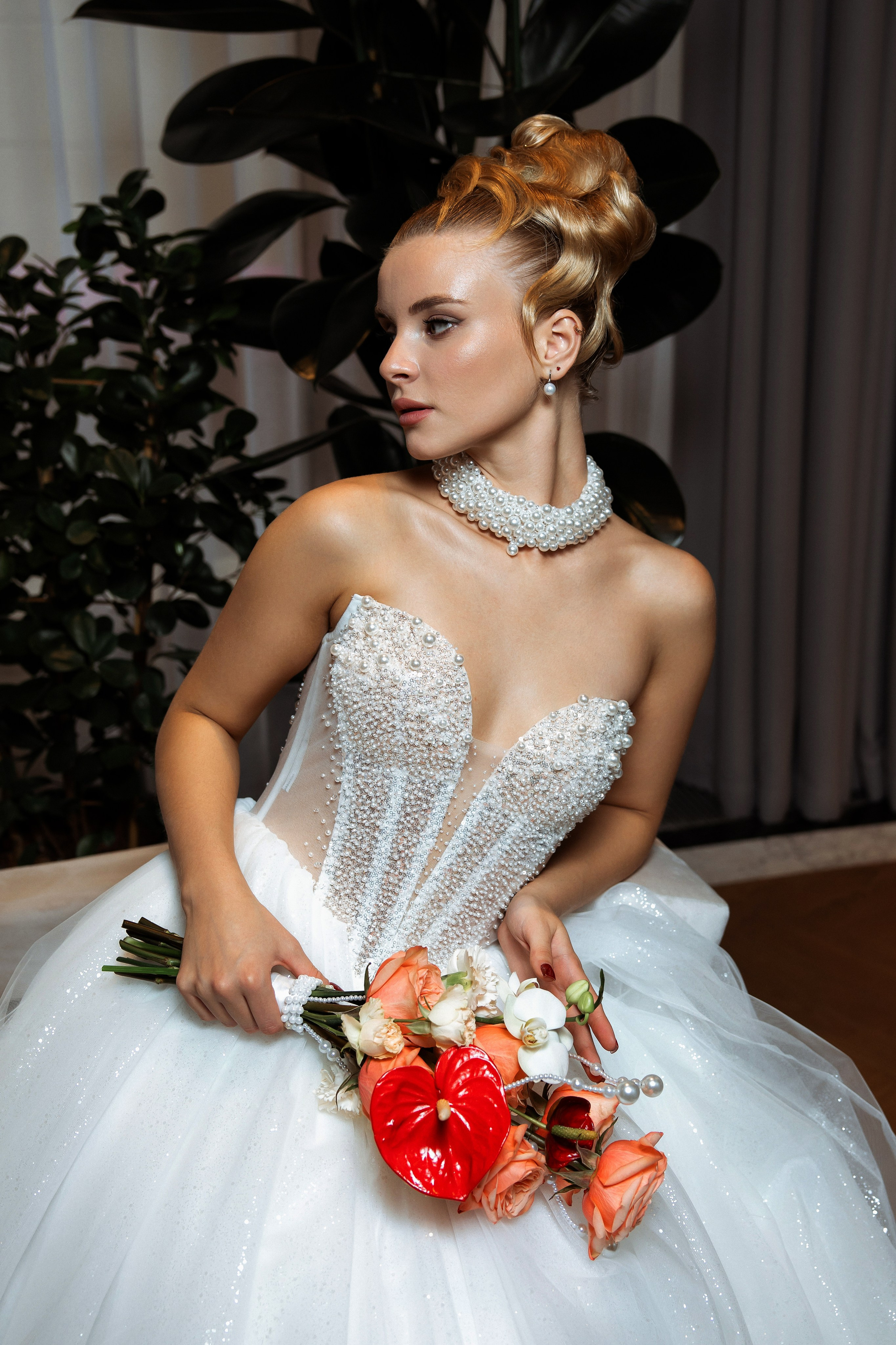 Локация отель Акрон платья салон Свадебный Мир модель Арина. Свадебный и семейный фотограф Татьяна Ласкина в Великом Новгороде