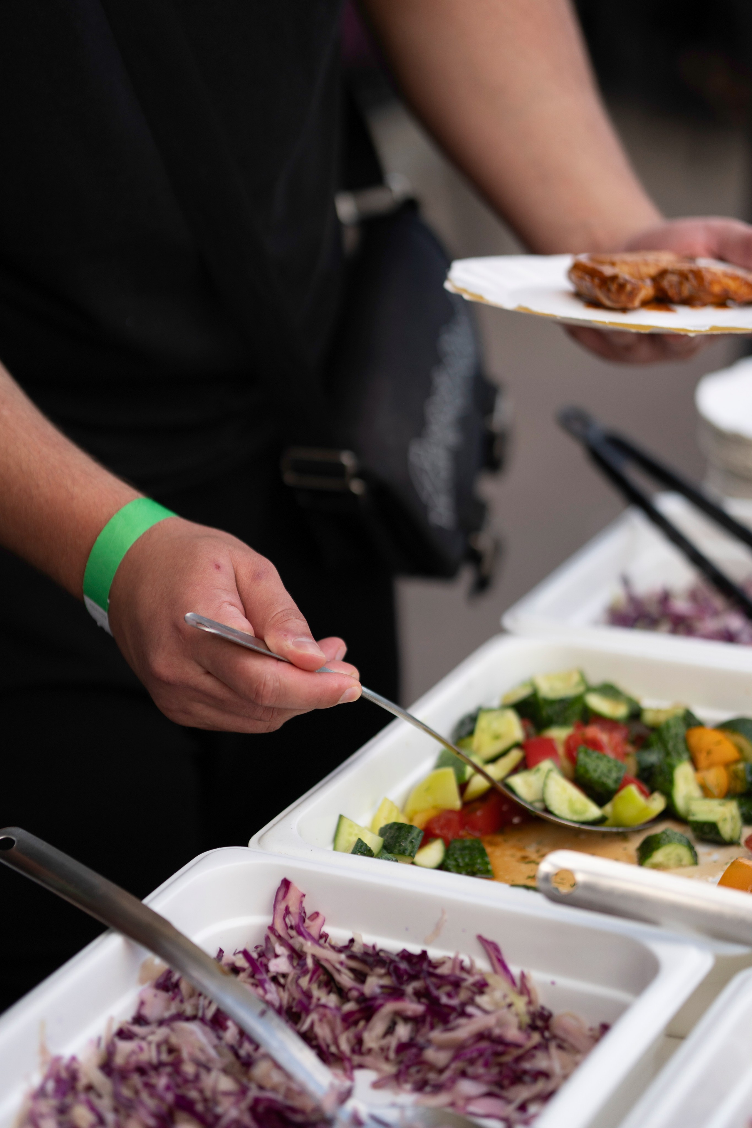 BBQ Безлимит (Bahnhof). Maxon Magnusson