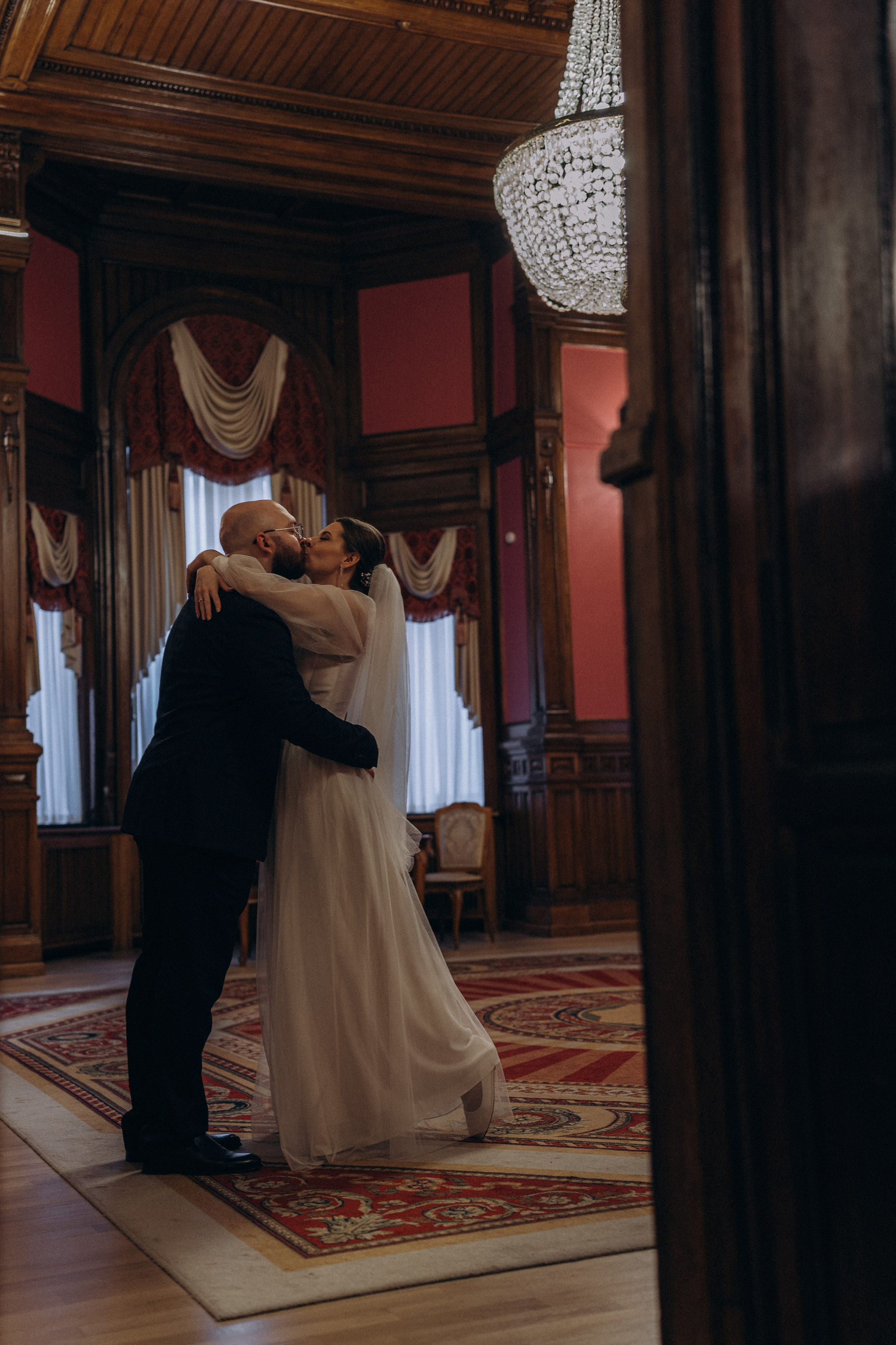 СВАДЕБНАЯ СЬЕМКА ВО ВТОРОМ ДВОРЦЕ (ДЕКАБРЬ) ТАКЖЕ СЬЕМКА В СТУДИИ НА ЧЕРНЫШЕВСКОЙ. Профессиональный фотограф, Санкт-Петербург — Виктория Богомолова