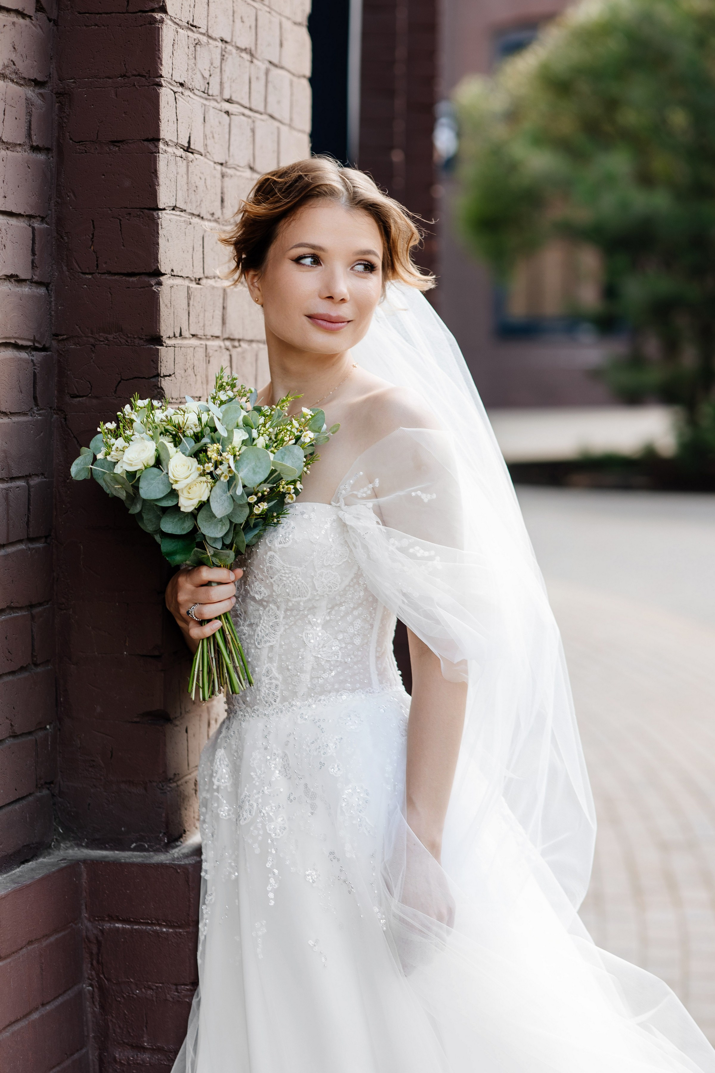 Свадебное утро в Hyatt Regency Хаятт Редженси, свадебная прогулка на Арме и банкет в О’Шалей. Свадебный и семейный фотограф Екатерина Иванова