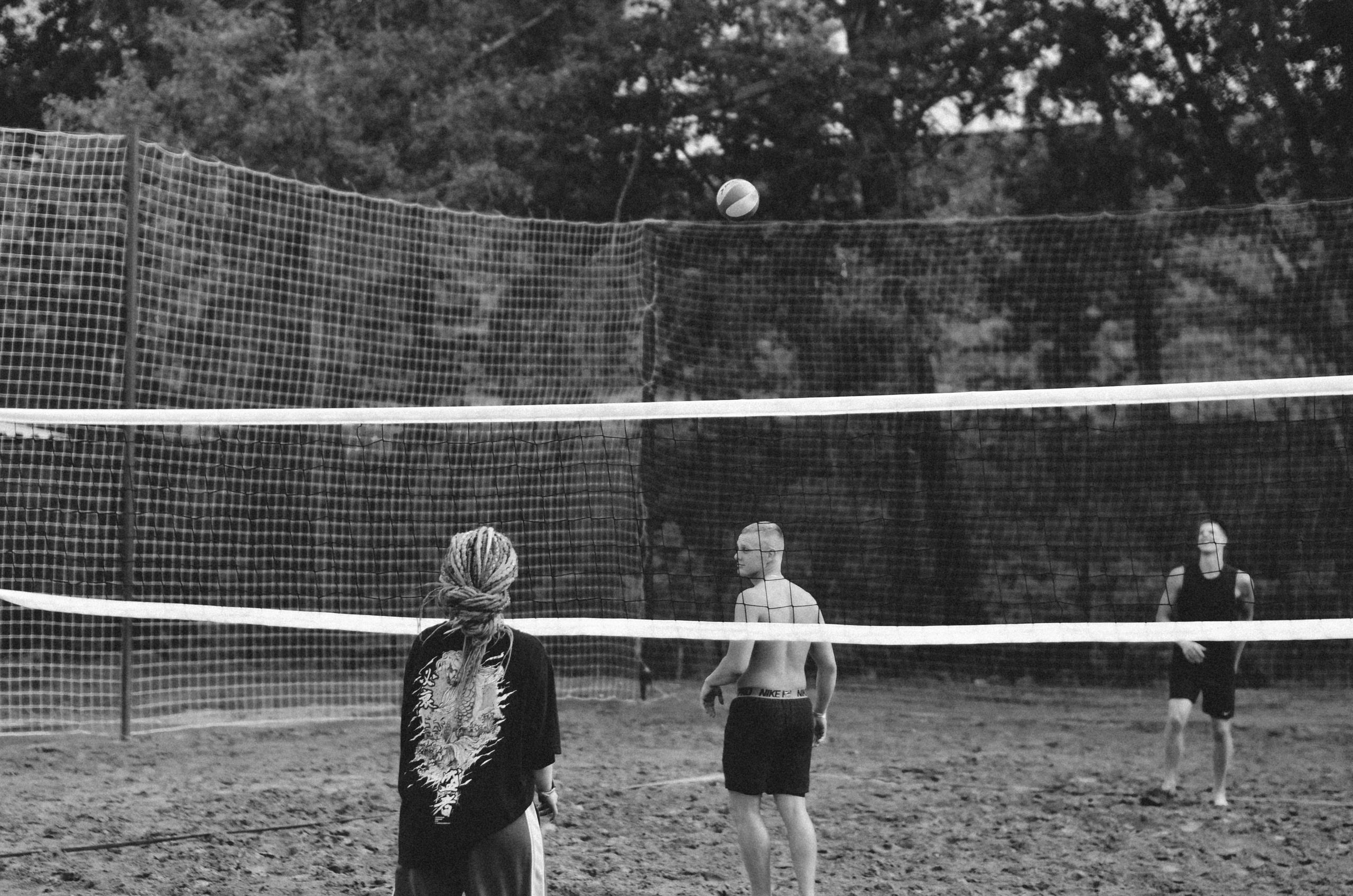 Фестиваль «Грань» 2025. Спортивная площадка. Денисова Аля — фотограф для парных съемок и индивидуальных историй в Барнауле