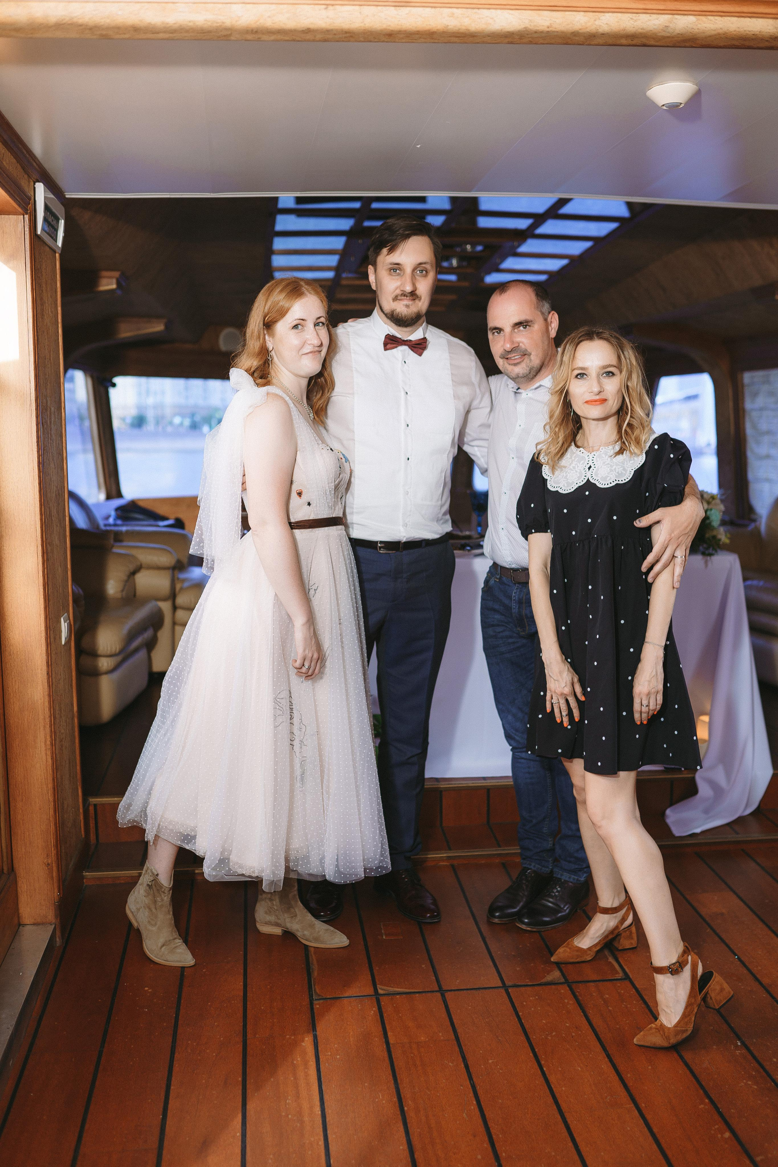 Свадебная фотосессия на теплоходе