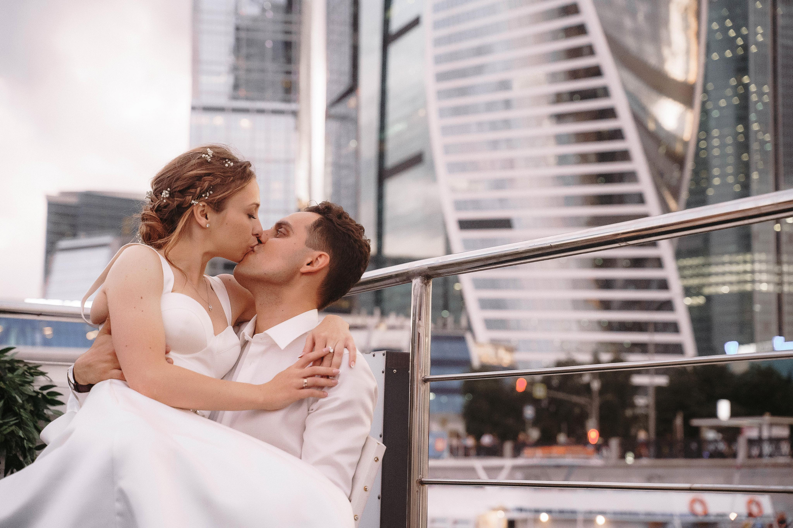 Свадебная фотосессия на теплоходе