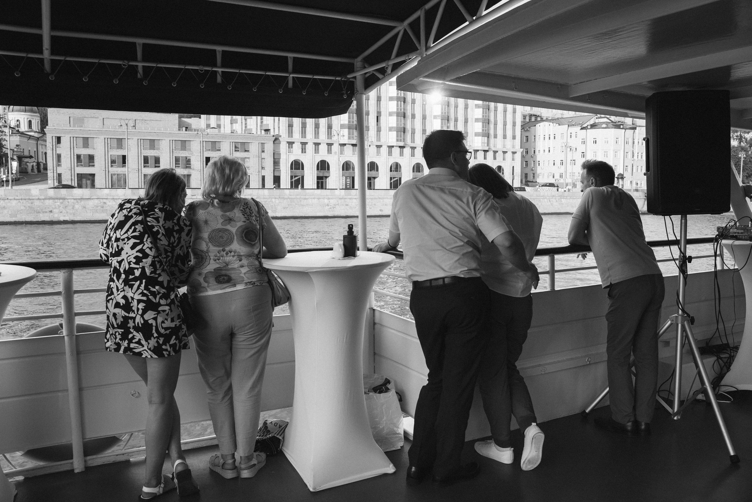 Свадебная фотосессия на теплоходе