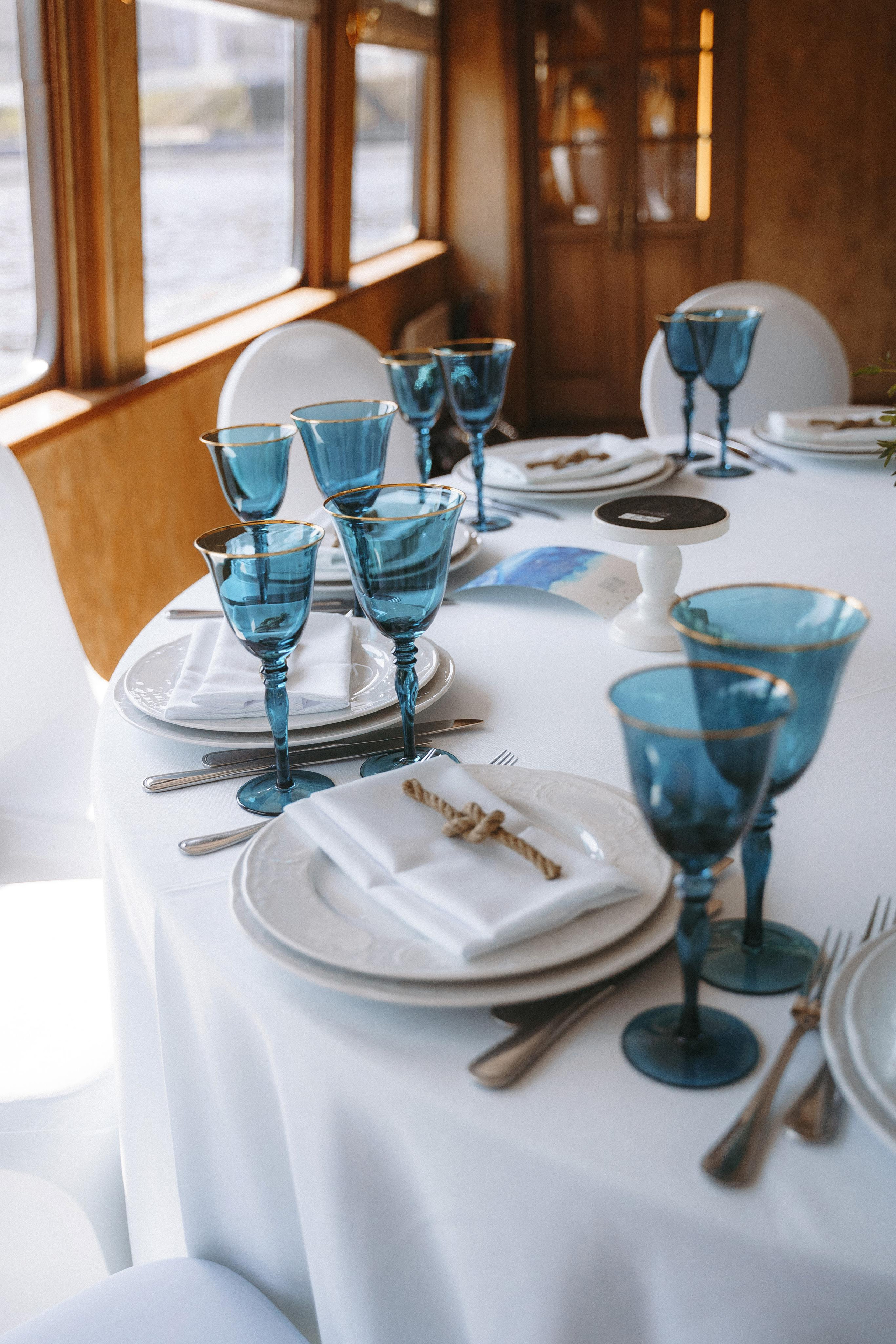 Свадебная фотосессия на теплоходе