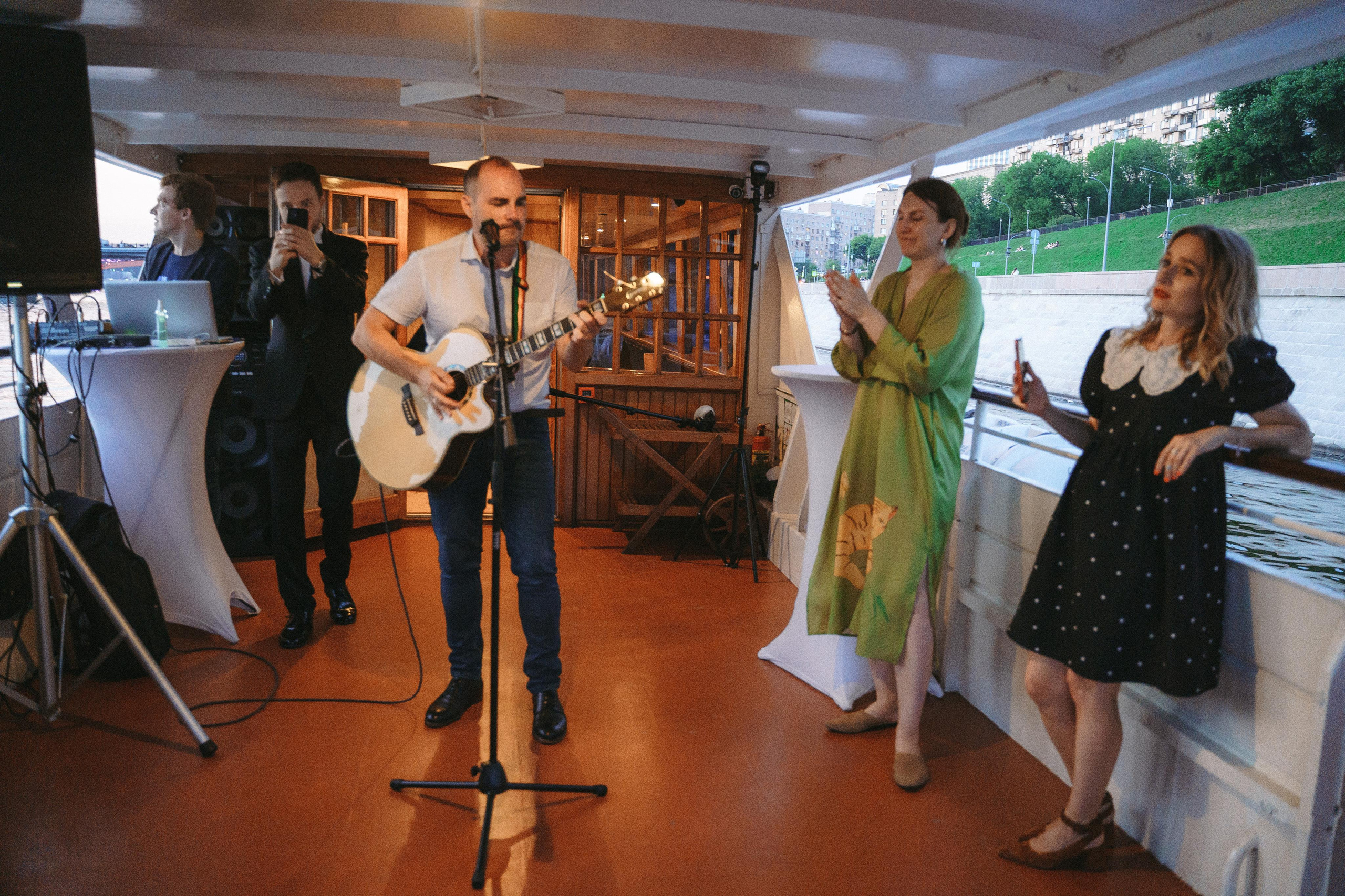 Свадебная фотосессия на теплоходе