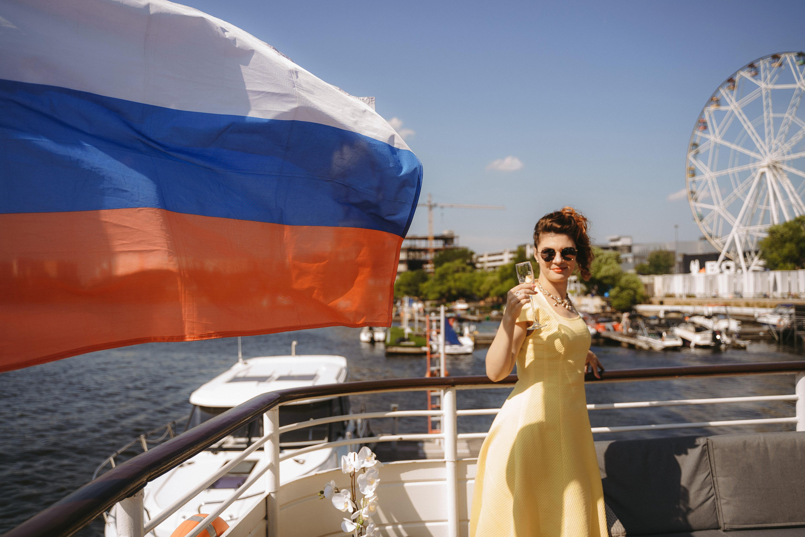 Свадебная фотосессия на теплоходе