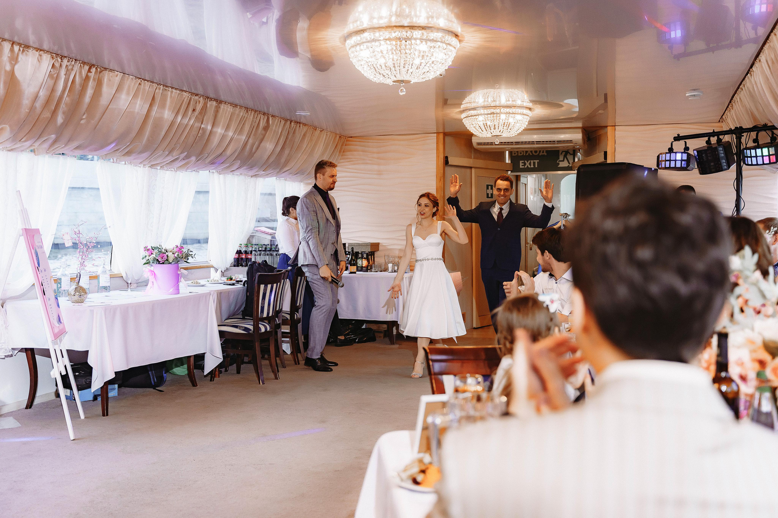 Свадебная фотосессия на теплоходе