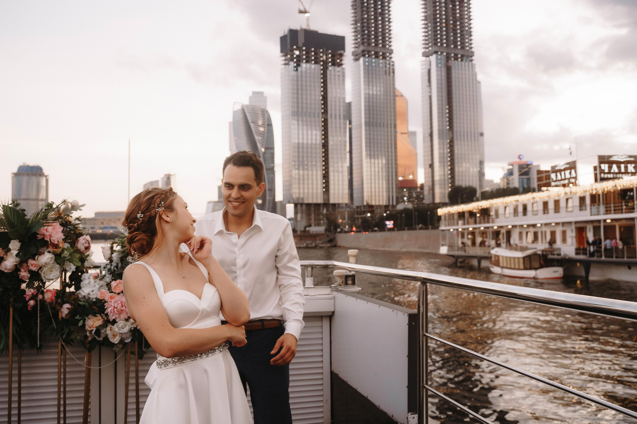 Свадебная фотосессия на теплоходе