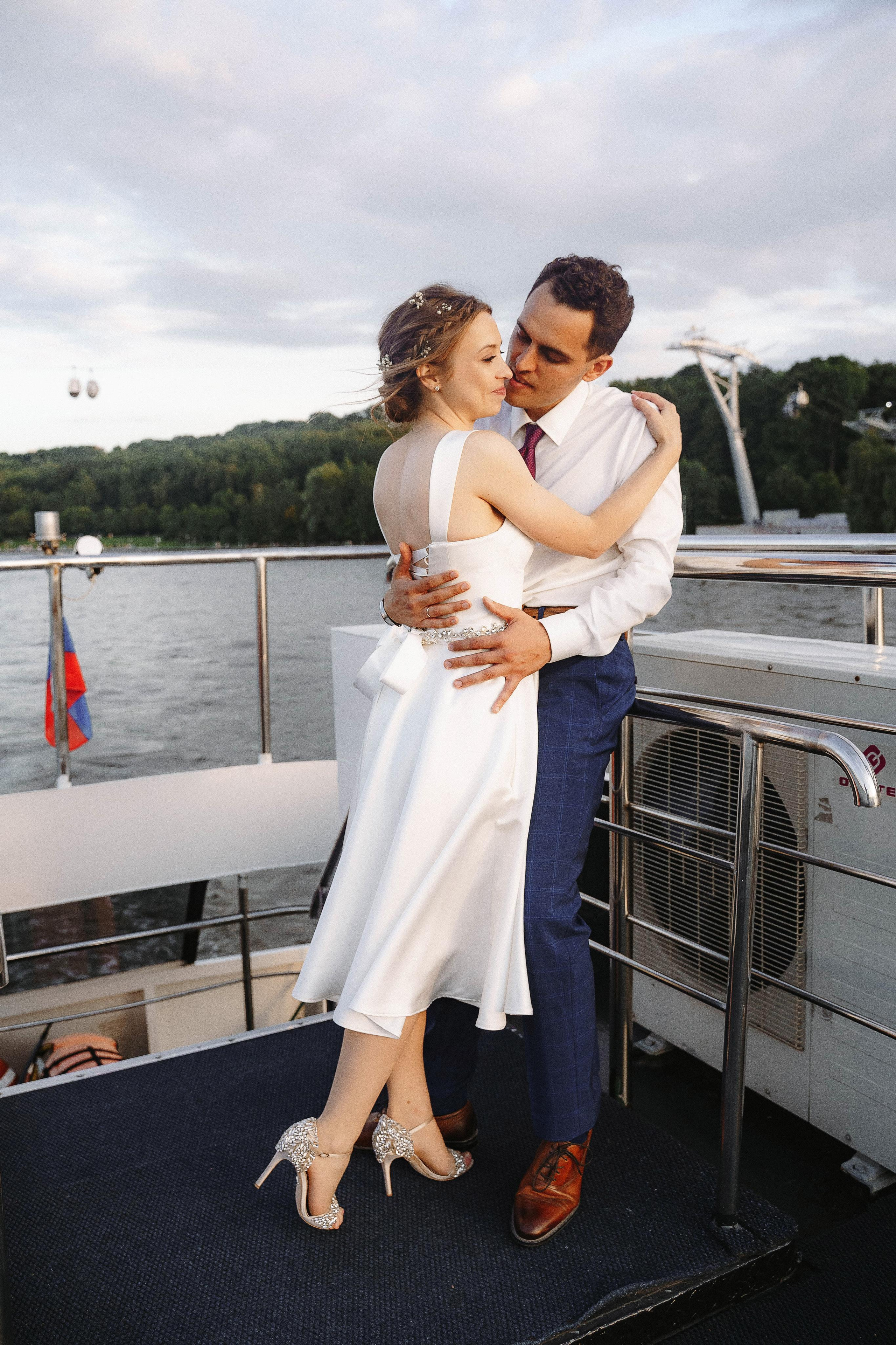 Свадебная фотосессия на теплоходе