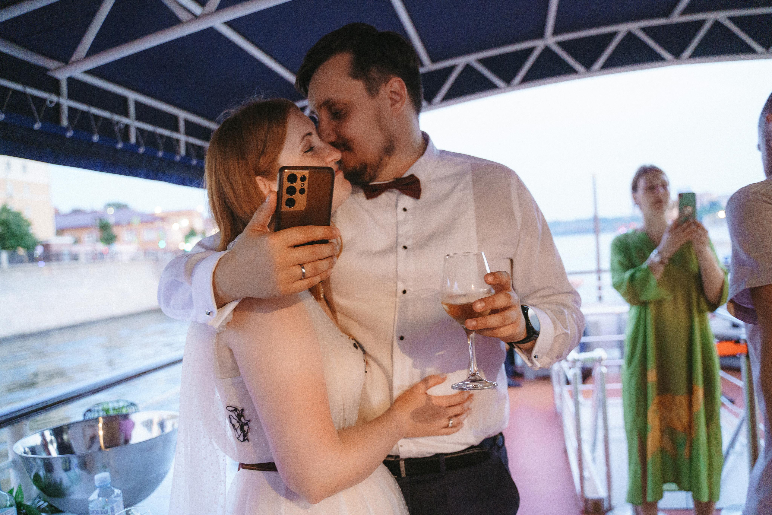 Свадебная фотосессия на теплоходе