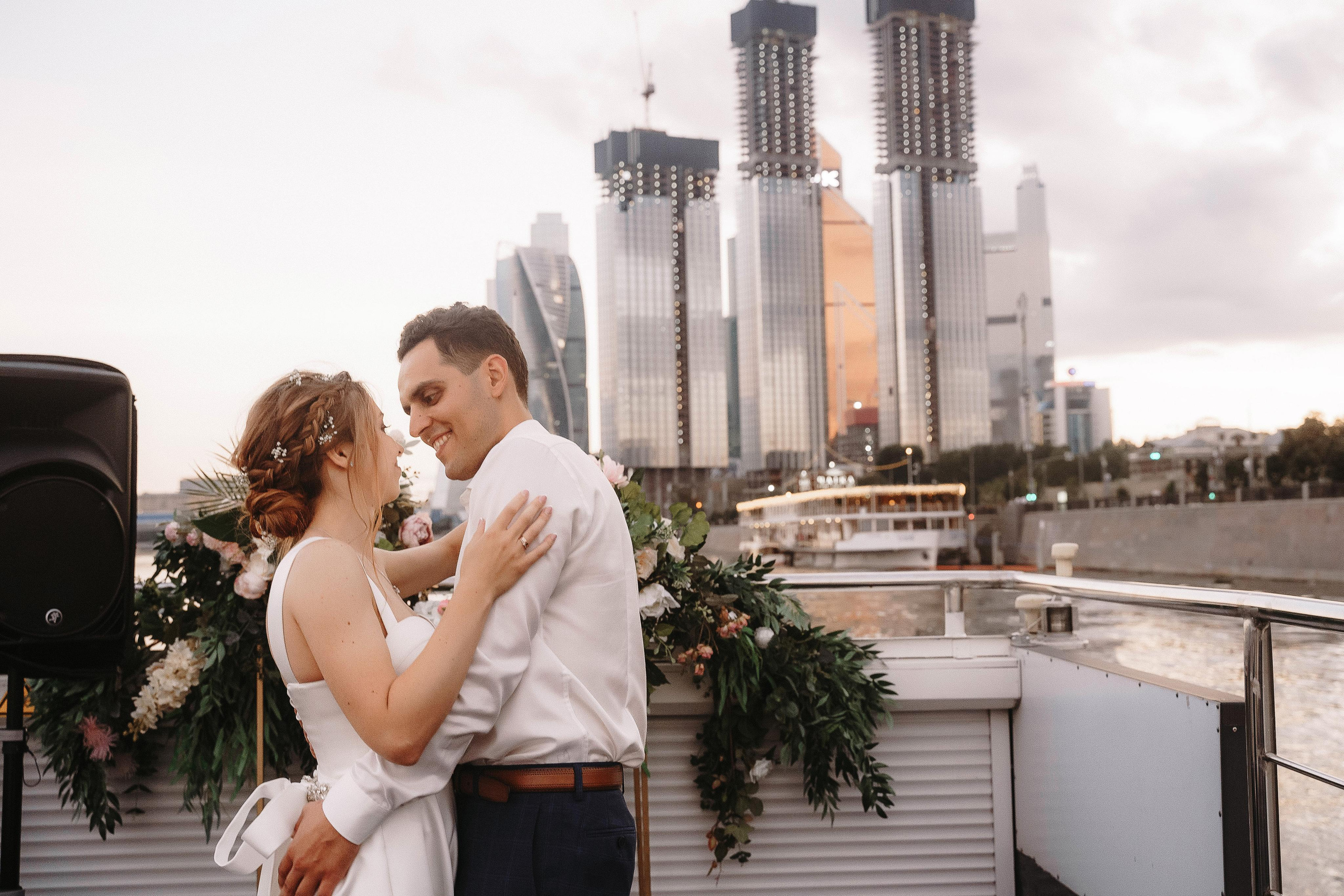 Свадебная фотосессия на теплоходе