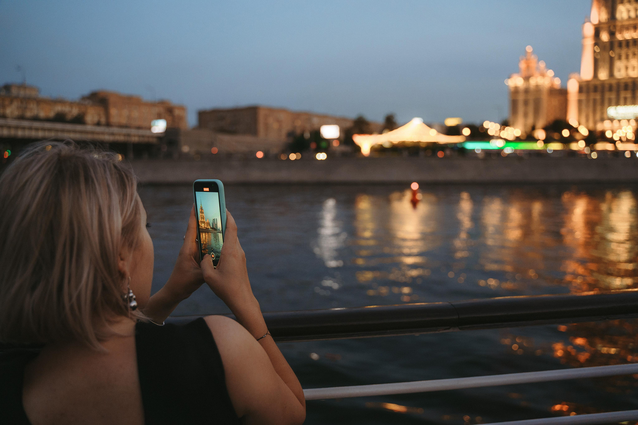 Свадебная фотосессия на теплоходе