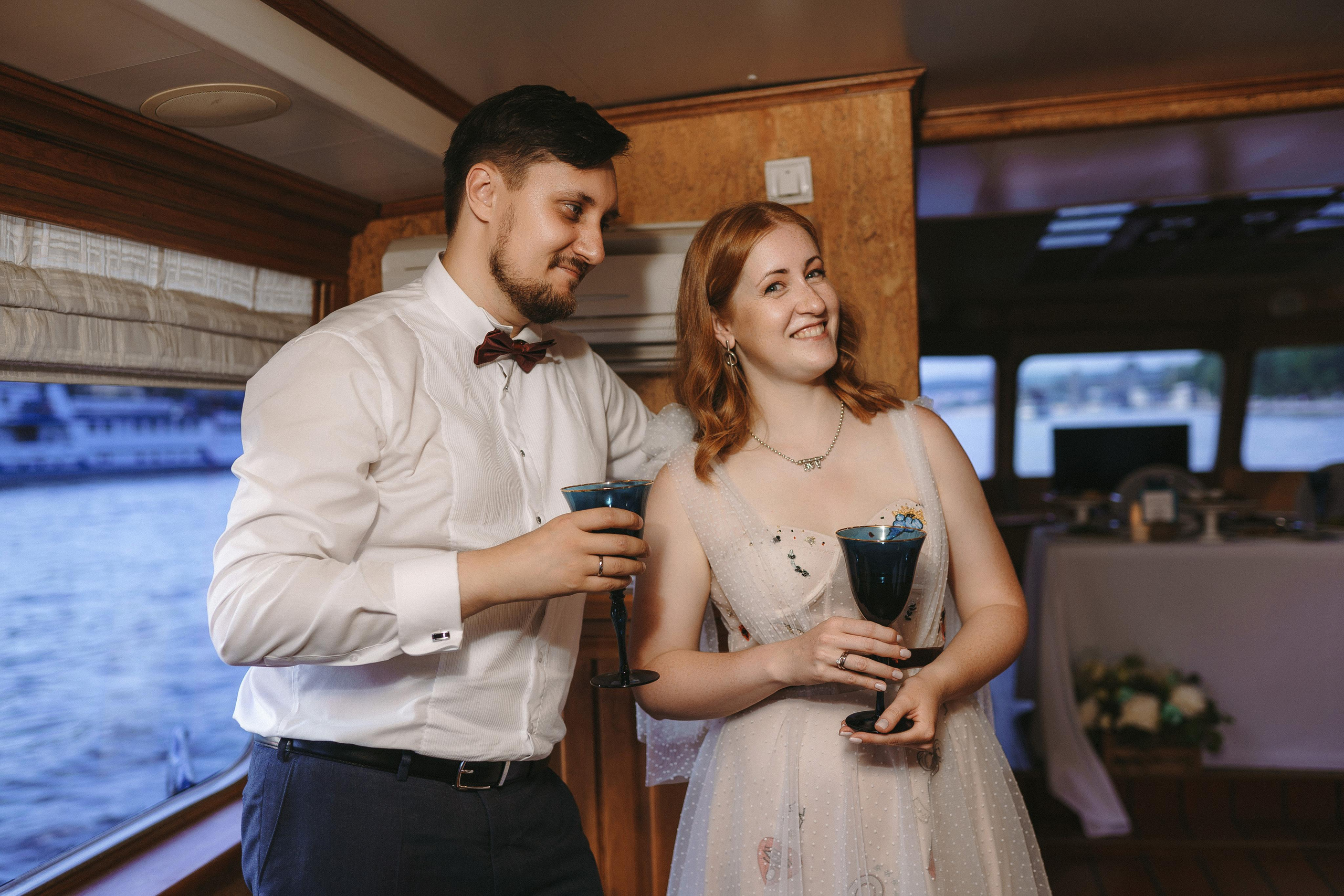 Свадебная фотосессия на теплоходе