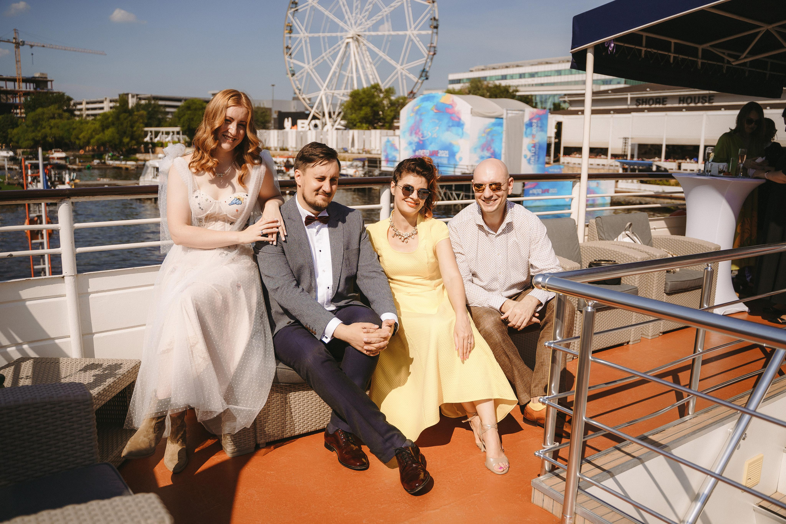Свадебная фотосессия на теплоходе