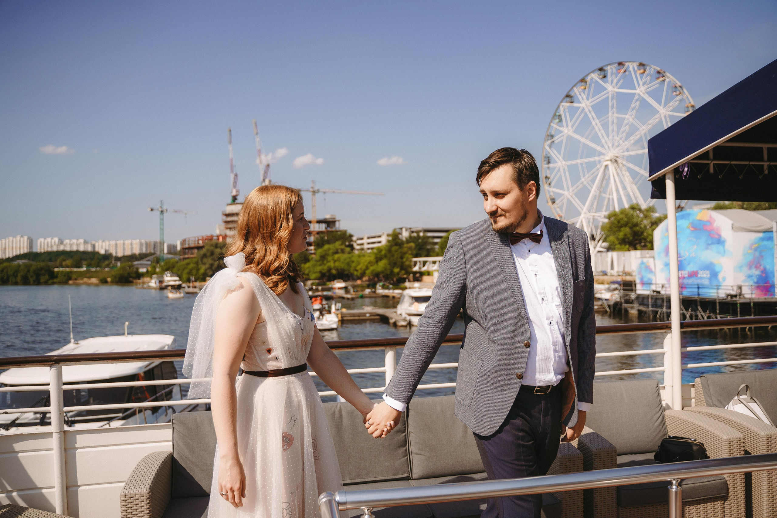 Свадебная фотосессия на теплоходе
