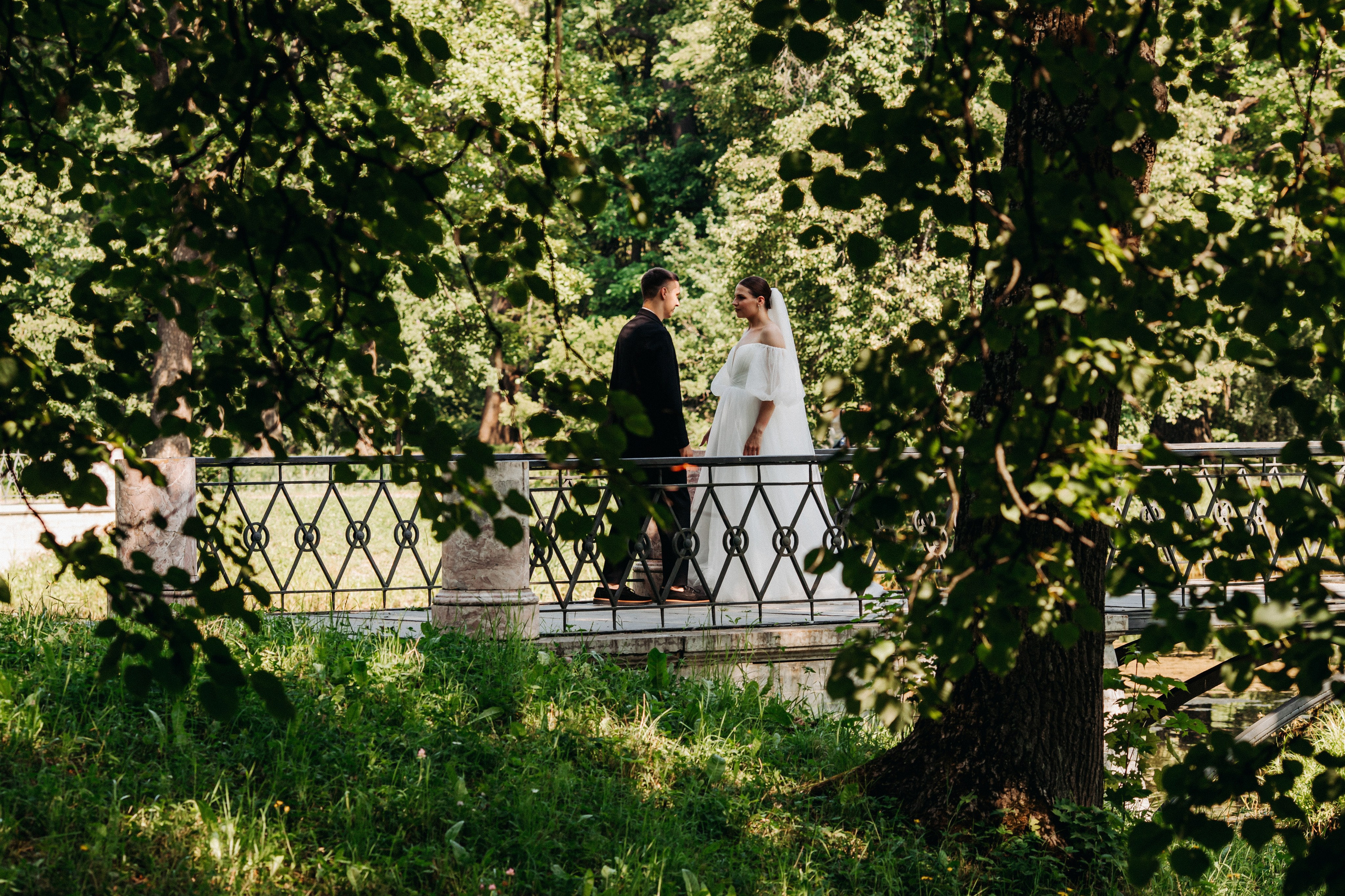 Vlad & Nadya (Saint-Petersburg, Russia). Destination wedding photographer Peter Letu