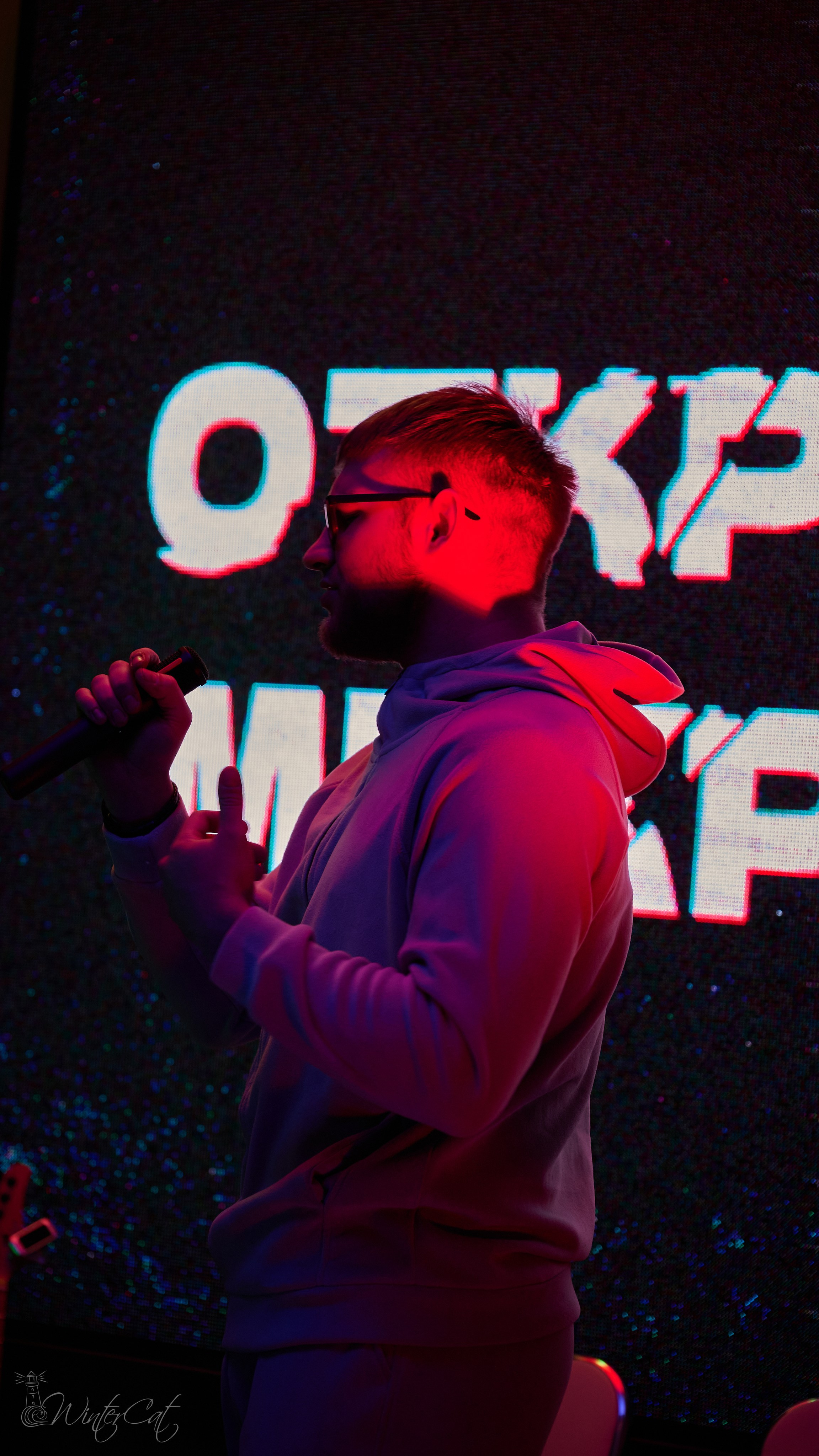 Открытый микрофон. Портретный и репортажный фотограф в Магадане Андрей Нефедов WinterCatPhoto