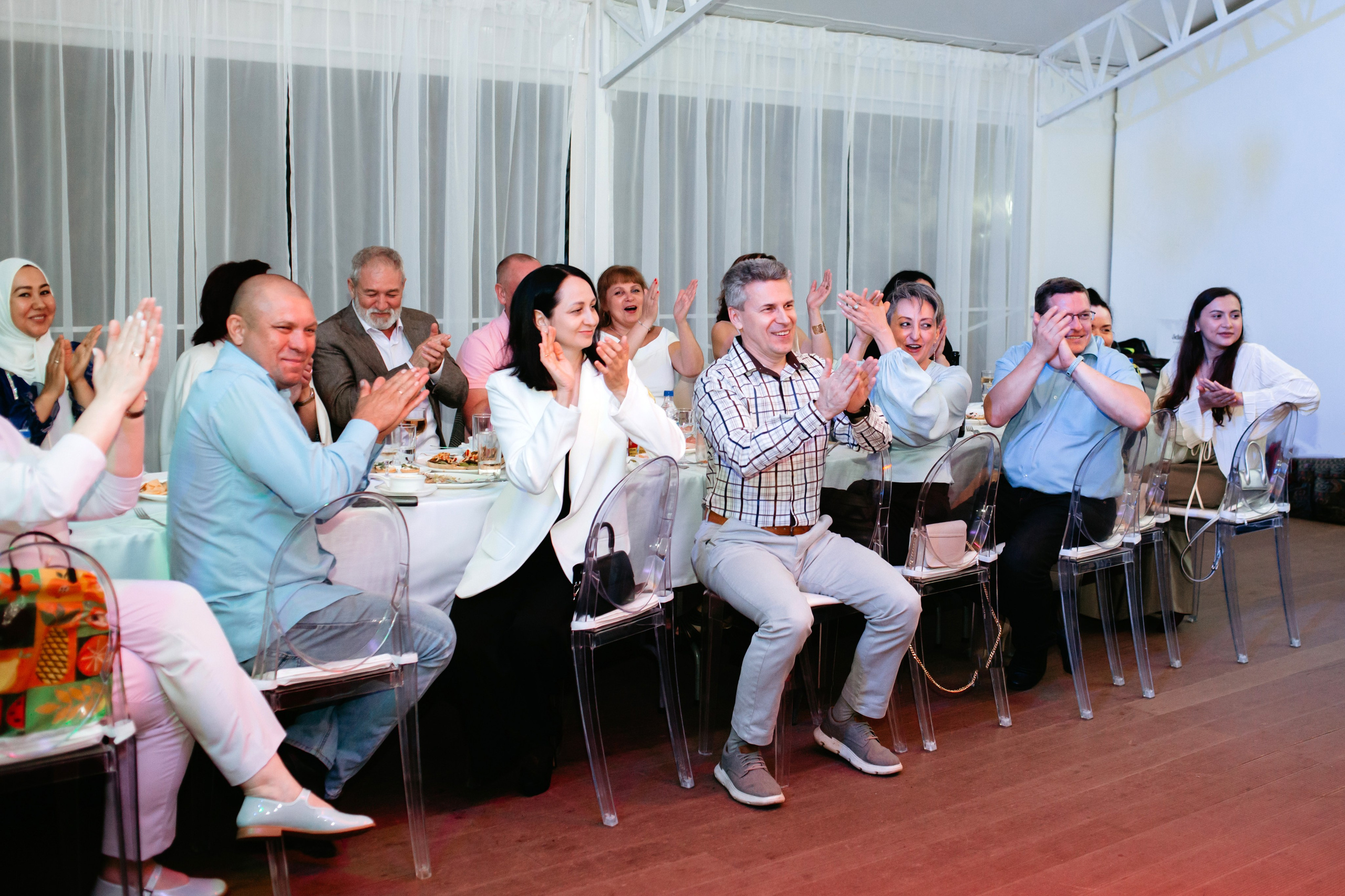 Выпускной 2025 (41 школа) 11 класс. Фотограф в Челябинске Ополихина Анна