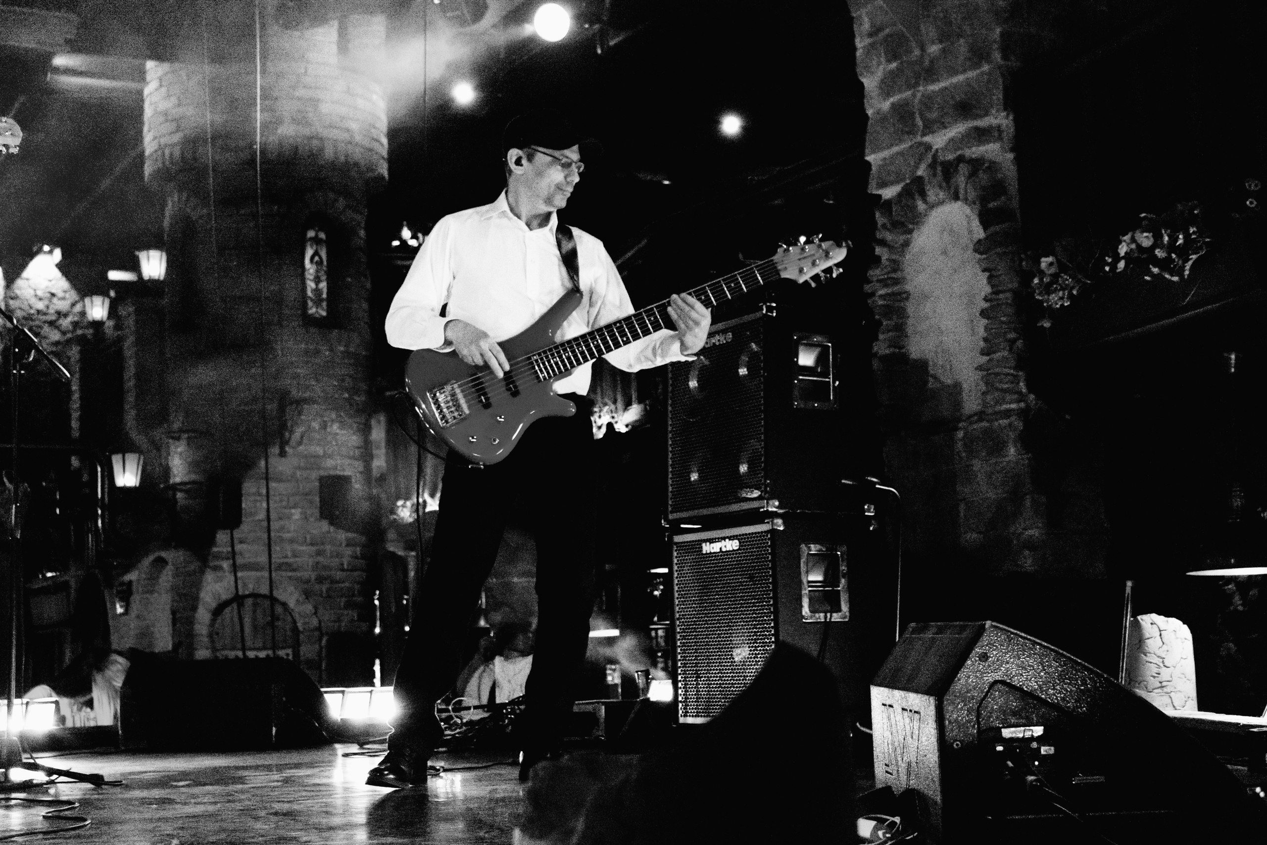 «Бумажный змей» в арт-ресторане «Балаган», Воронеж. Фотограф Наталья Мершина