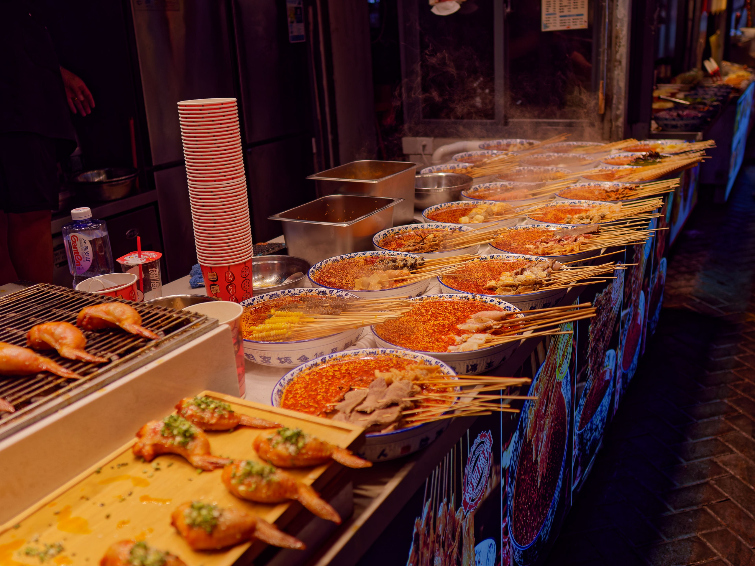 Хайнань 2026, «Food Street» ночная улица еды в Ялунване. Фотопрогулки по Миру