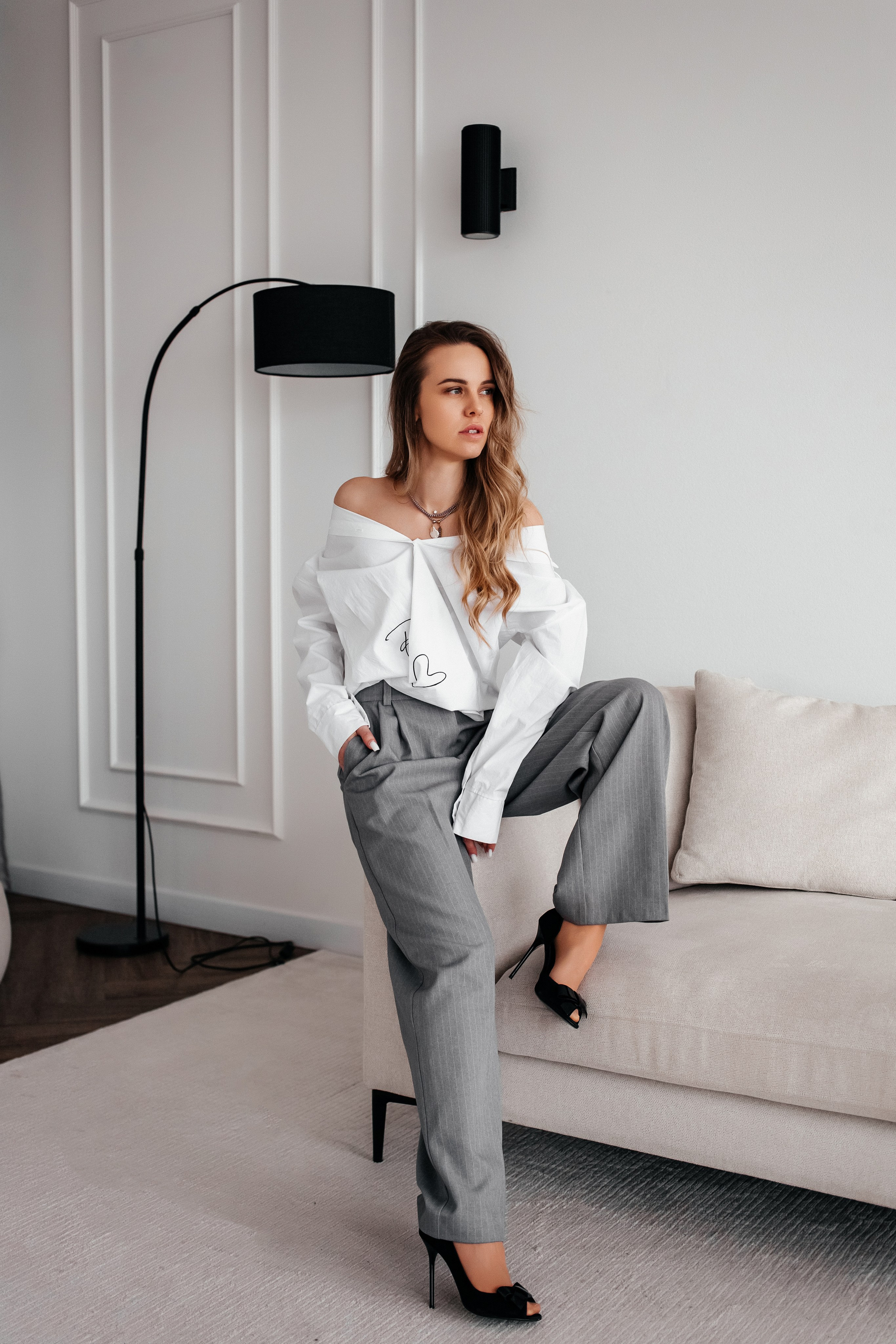 Основная цель фотографии для маркетплейсов — продать товар.   Фотографии товара в каталоге должны давать полную информацию о цвете, фактуре, размере, посадке и т. д.   Контент-фотограф в Гродно и Минске Анна Островская