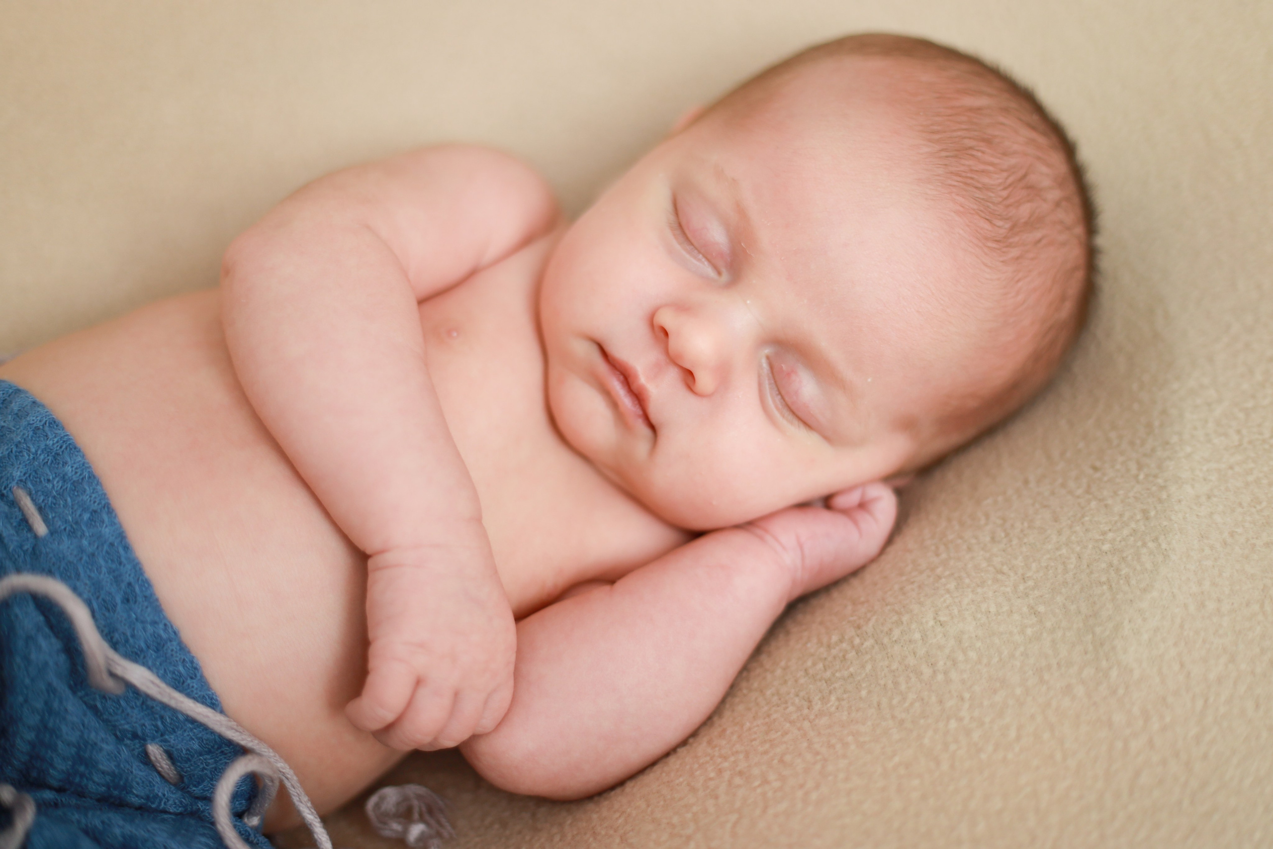 Ньюборн съёмка в студии. Семейный и Детский фотограф в Краснодаре Дарья Насаченко