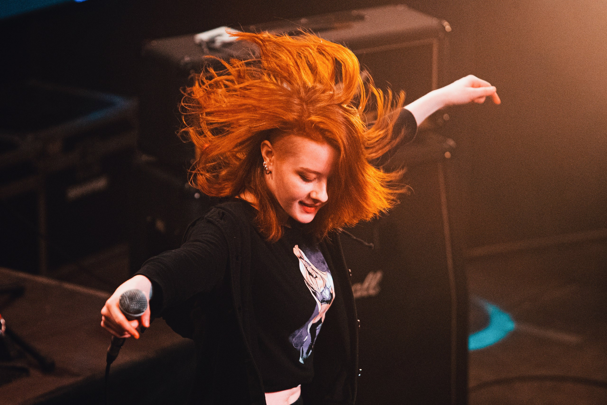 дары тритонья и солистка Софья Брюханова