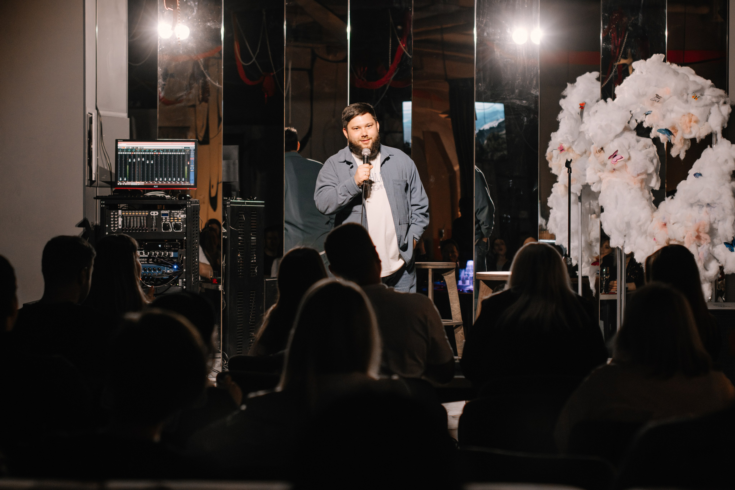 StandUp с Наташей Красновой. 1 апреля в Sketch. Фотограф в Челябинске Любовь Денисенко
