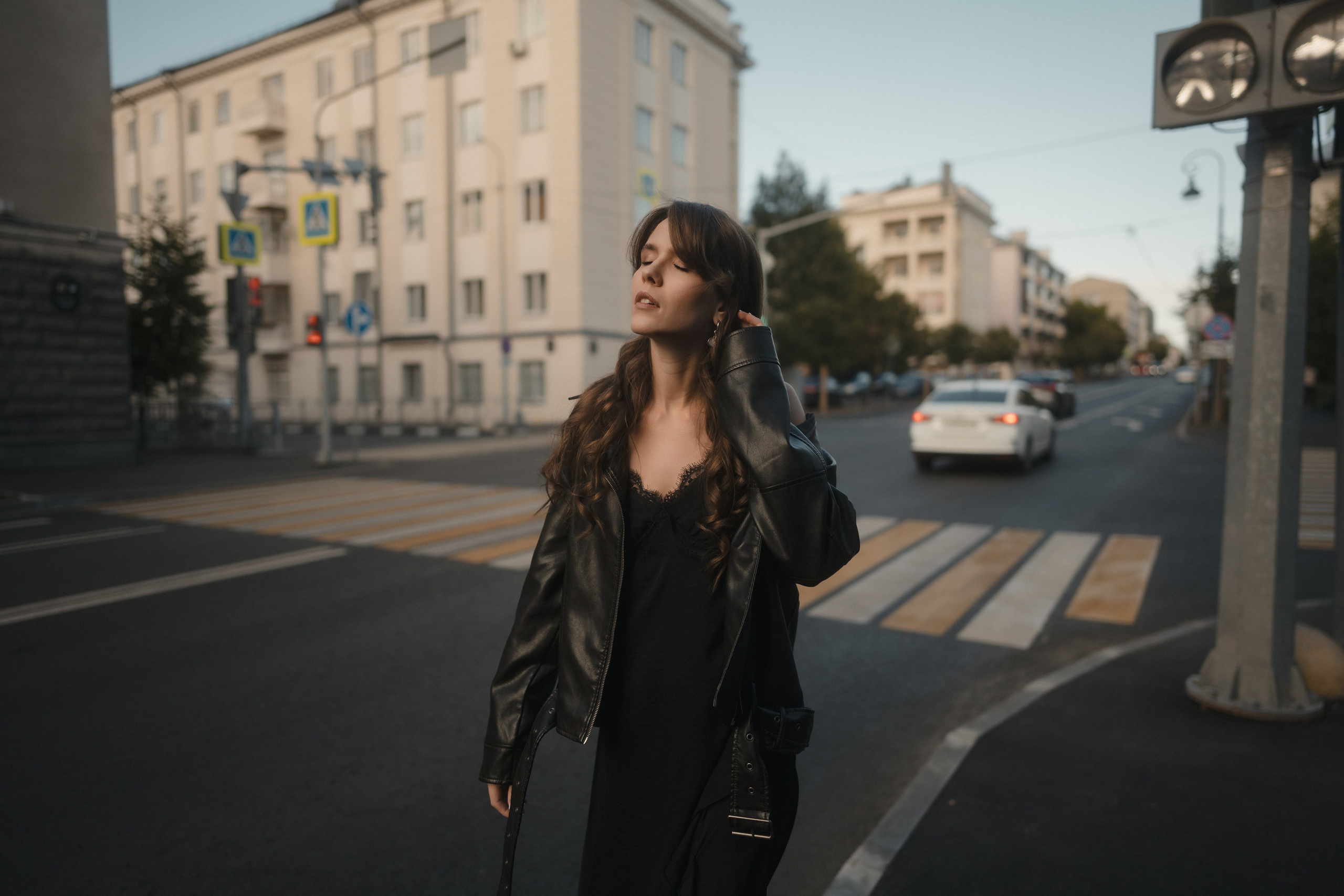 Street Photoshoot with Dasha in the City Center of Kazan — Anton Avanzato