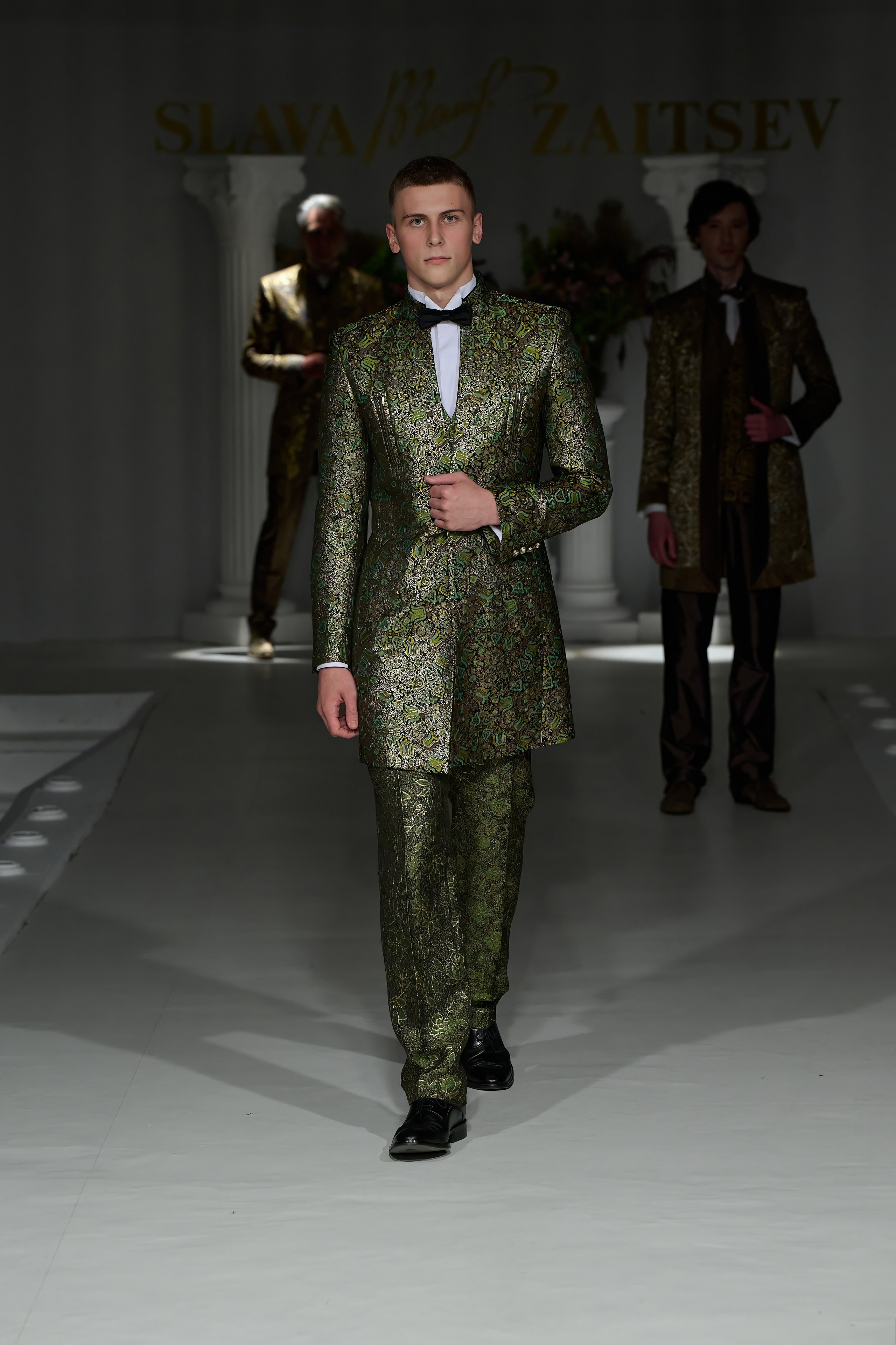 Slava&Yegor Zaitsevs. Показ-спектакль «Воспоминание». 21 июня 2025. Дима Бабушкин. Фотограф. Подиум. Репортаж. Творчество. Дорого