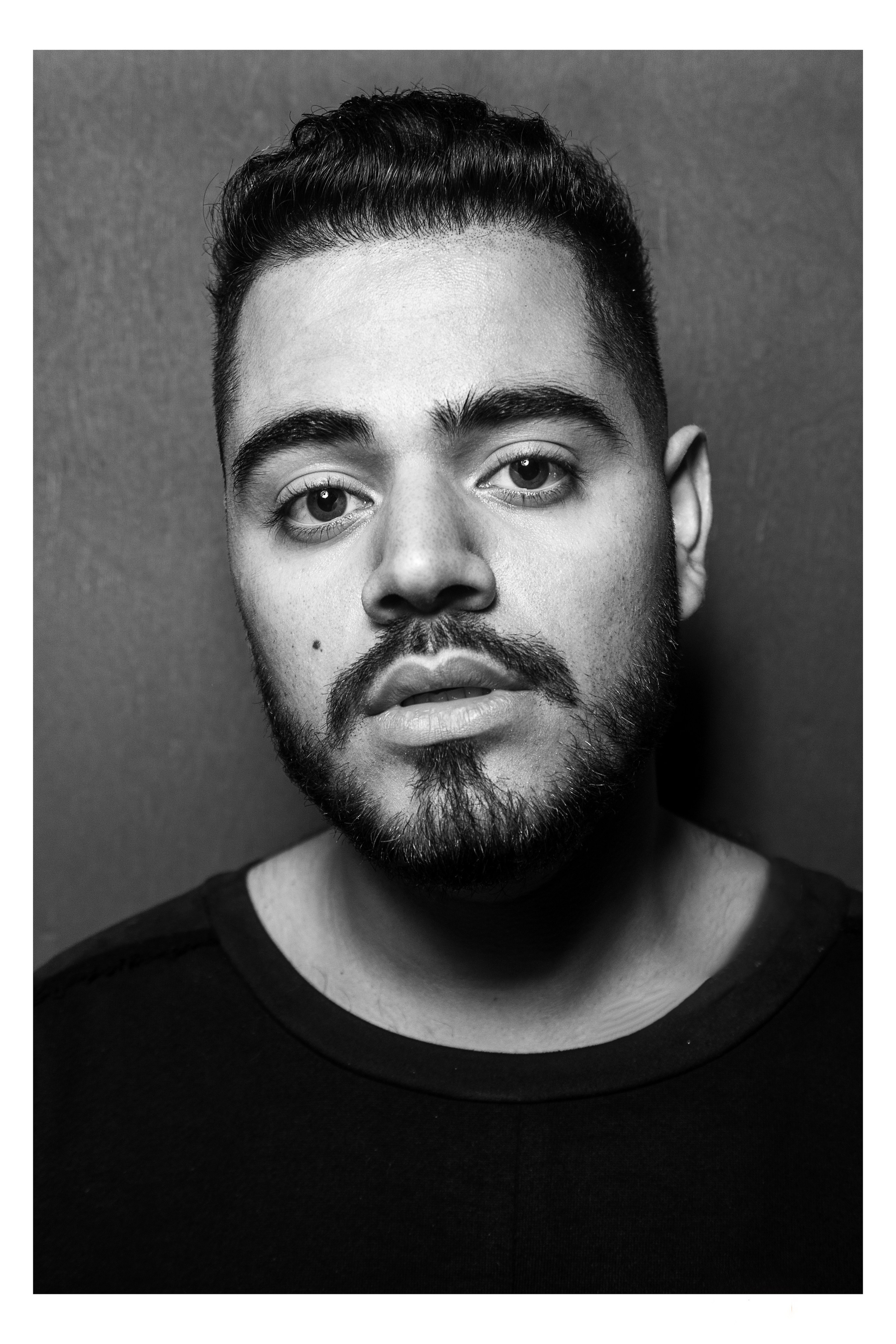 Photographer for bloggers and media personalities for advertising and Reels. Portrait photographer Moscow, UAE, Oleg Koshmarov