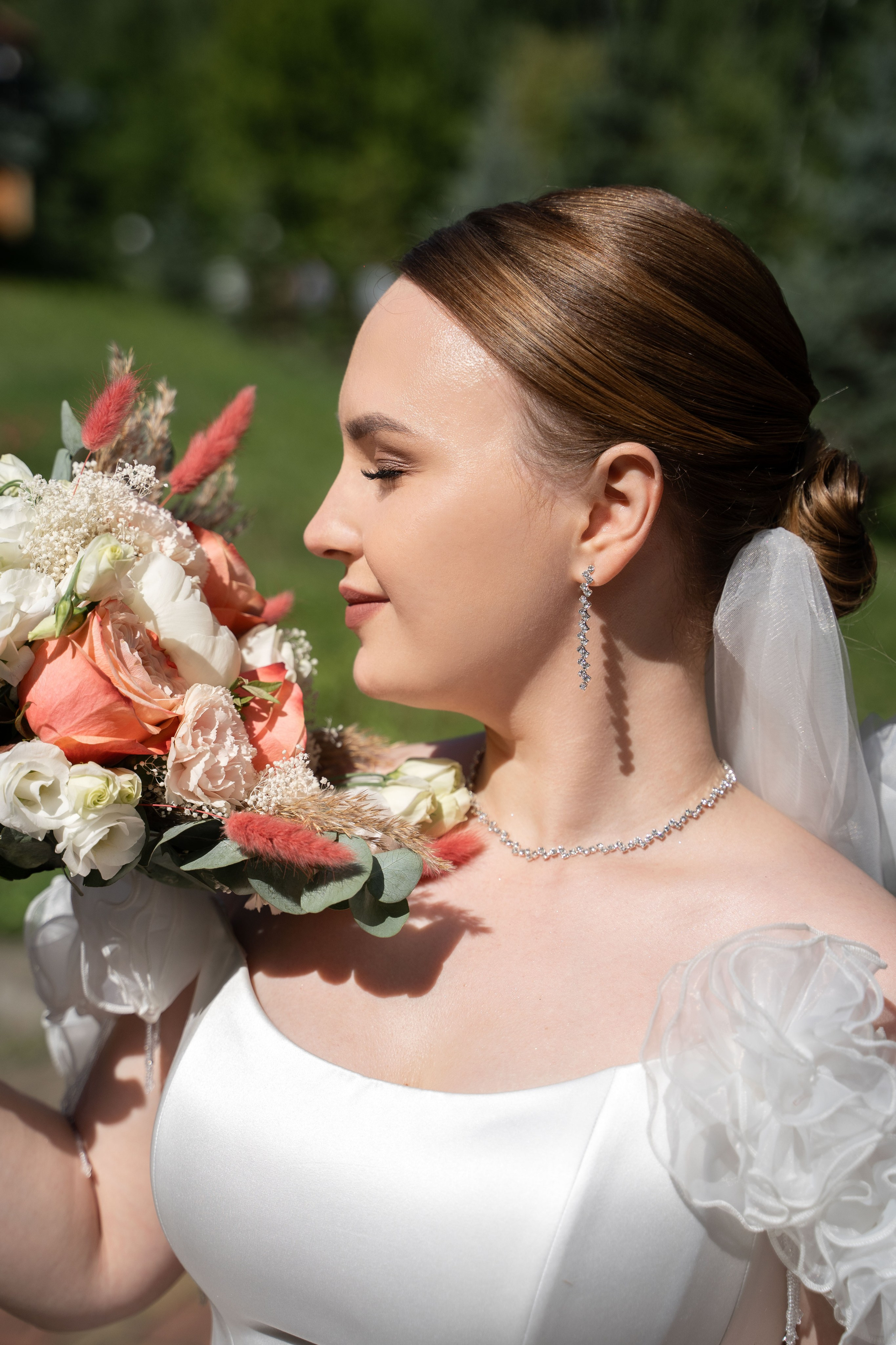 Арина и Даниил (г. Курск, Роща невест). Фотограф Вера Зверуго в Орле