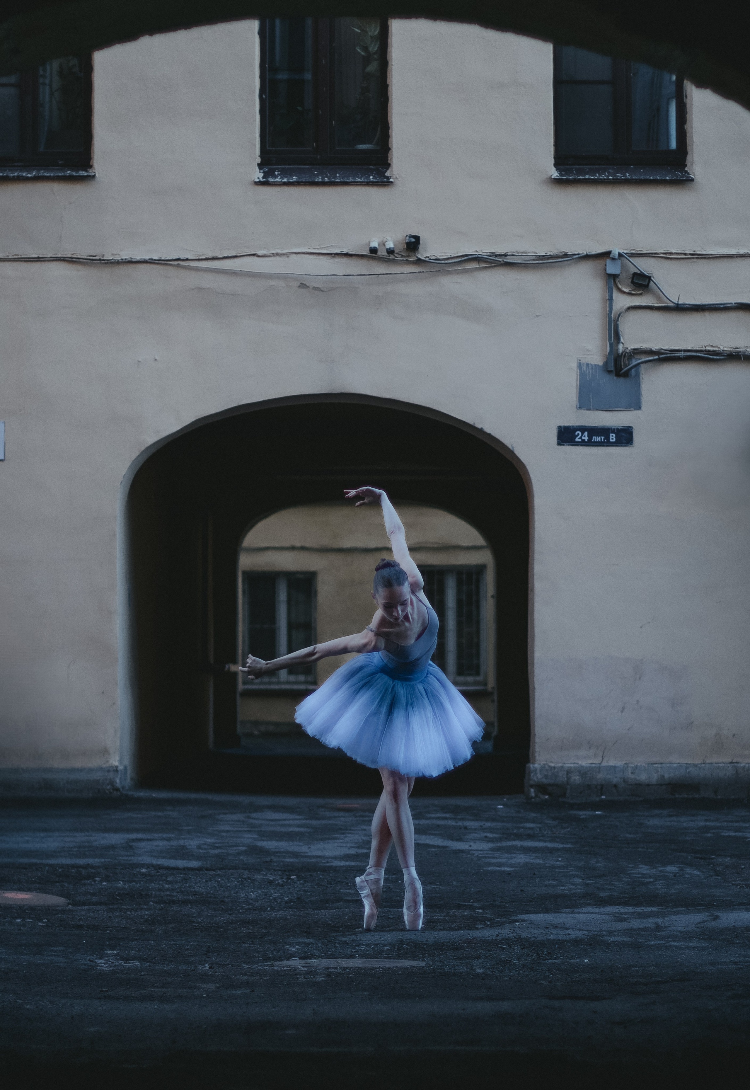 P O L I N A. Портретный и уличный фотограф в Санкт-Петербурге Сергей Кутьин