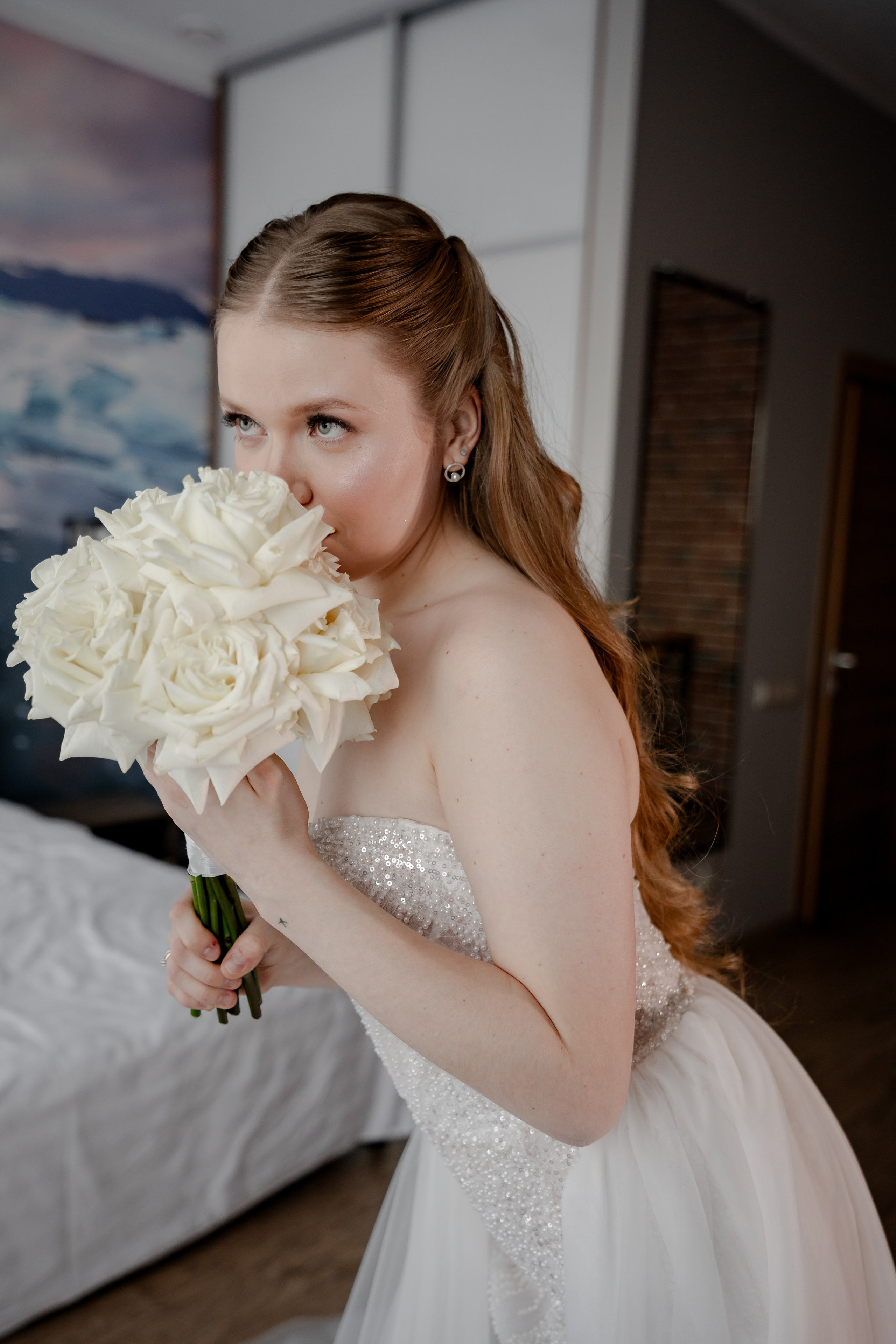 СВАДЕБНАЯ СЬЕМКА СБОРОВ В ОТЕЛЕ И ВЫЕЗД НА ЦЕРЕМОНИЮ (СНЯТО В СИБИРЕ В НИЖНЕВАРТОВСКЕ)М. Профессиональный фотограф, Санкт-Петербург — Виктория Богомолова