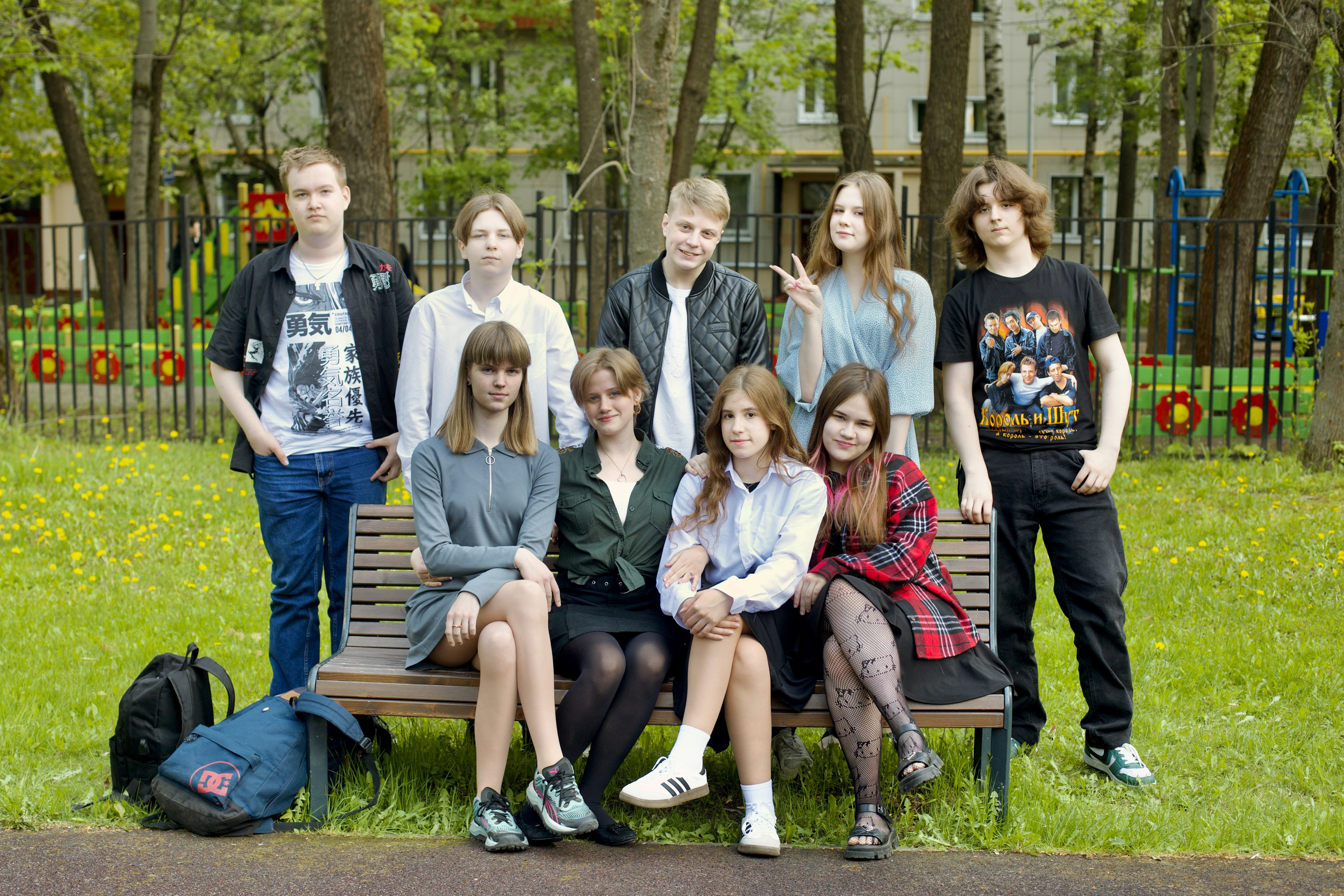 Групповые фото 9 и 11 класс