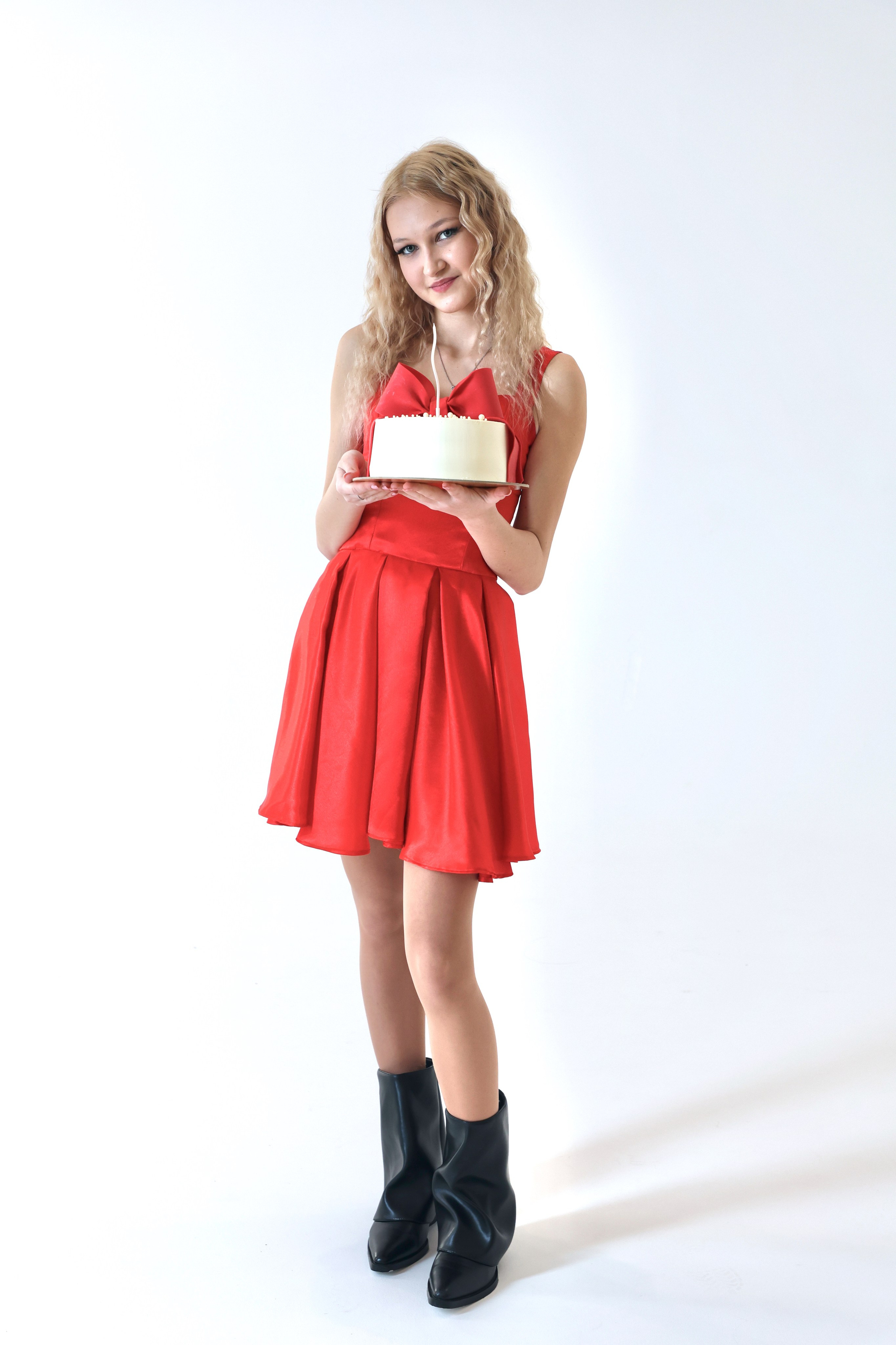 С Днём Рождения, Лиза!. Школьные выпускные альбомы в Москве Марина Николаева