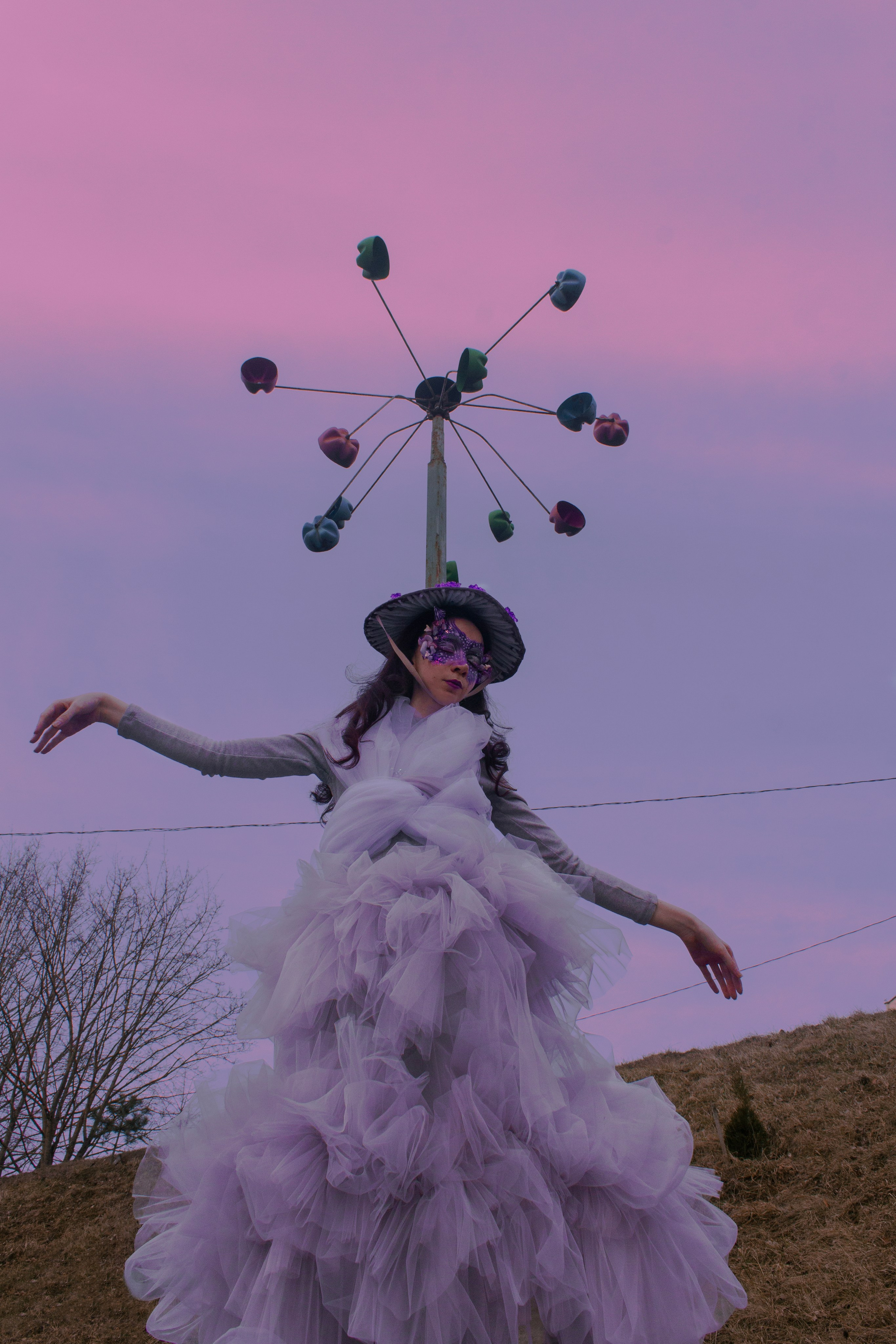 Яркий городской грибочек