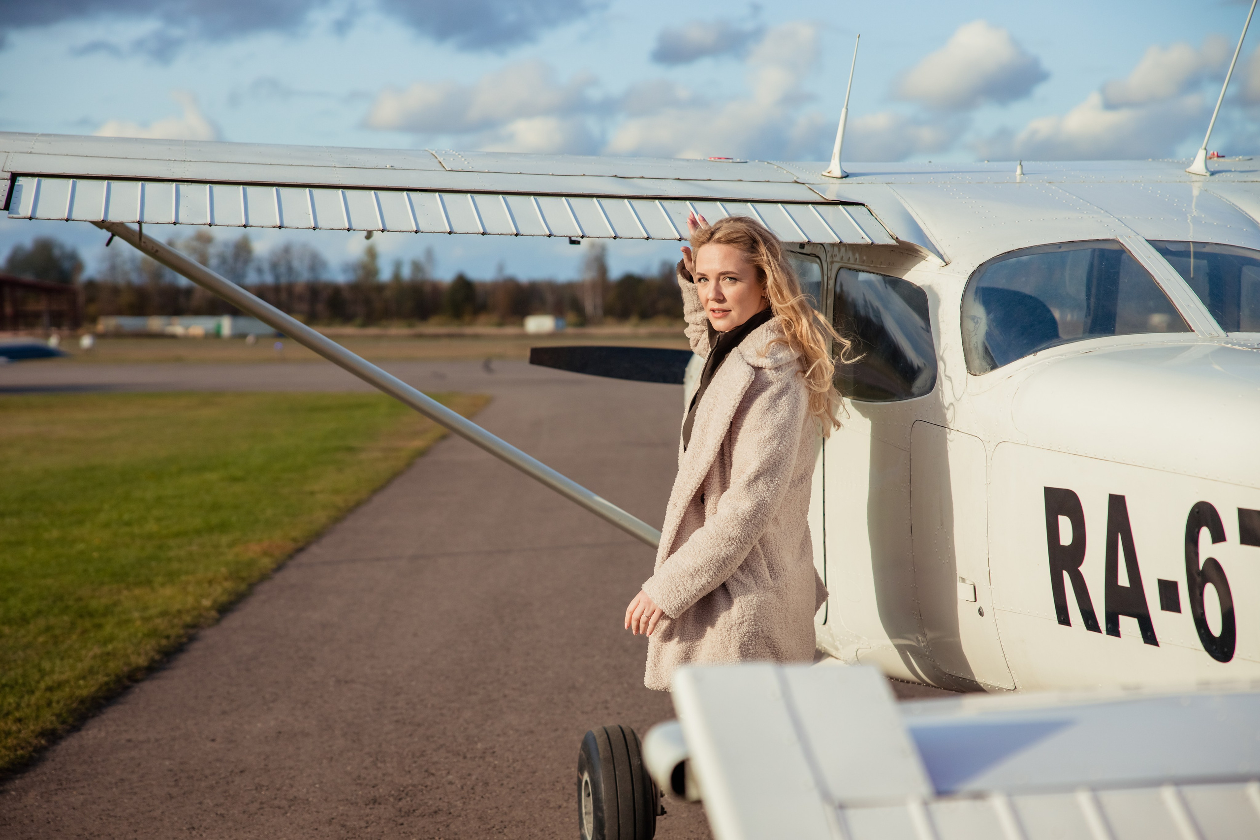 Небо. Самолет. Девушка. Семейный и женский фотограф в Москве и Подольске Анна Корн