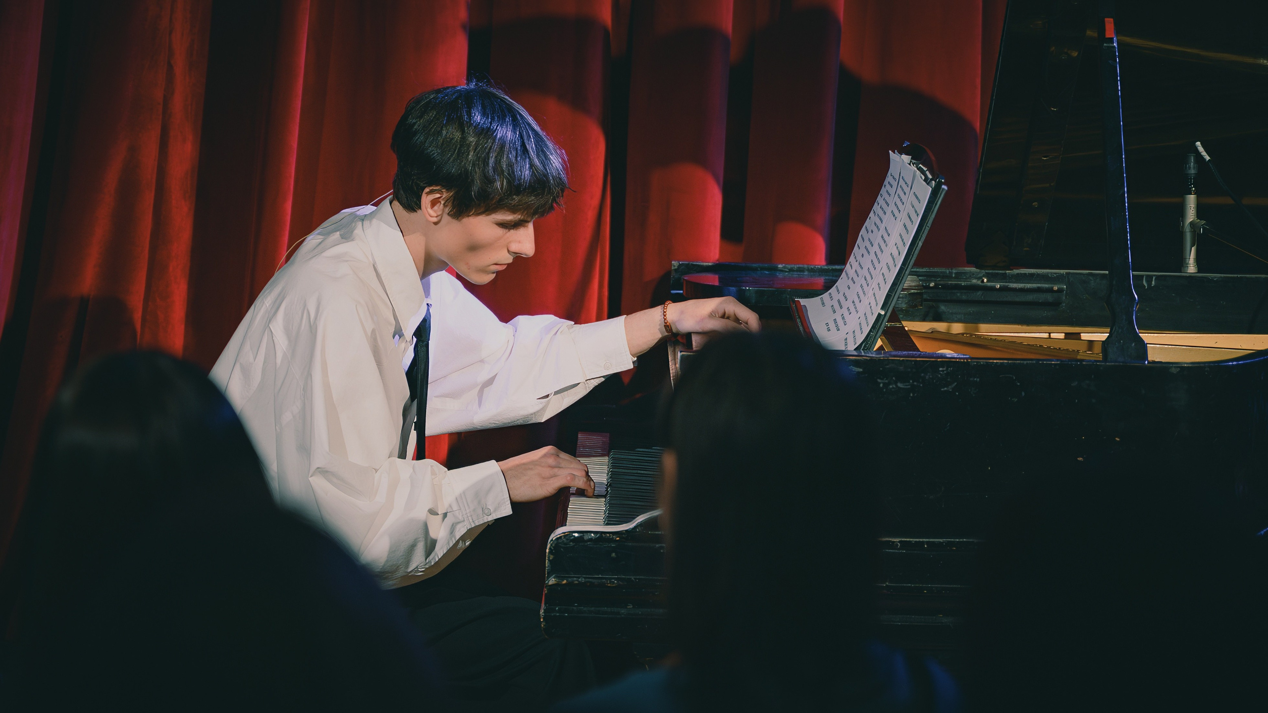 Театр чувства. Посвящение Юрию Бутусову. Театральный фотограф Михаил Макаричев-Энгельс