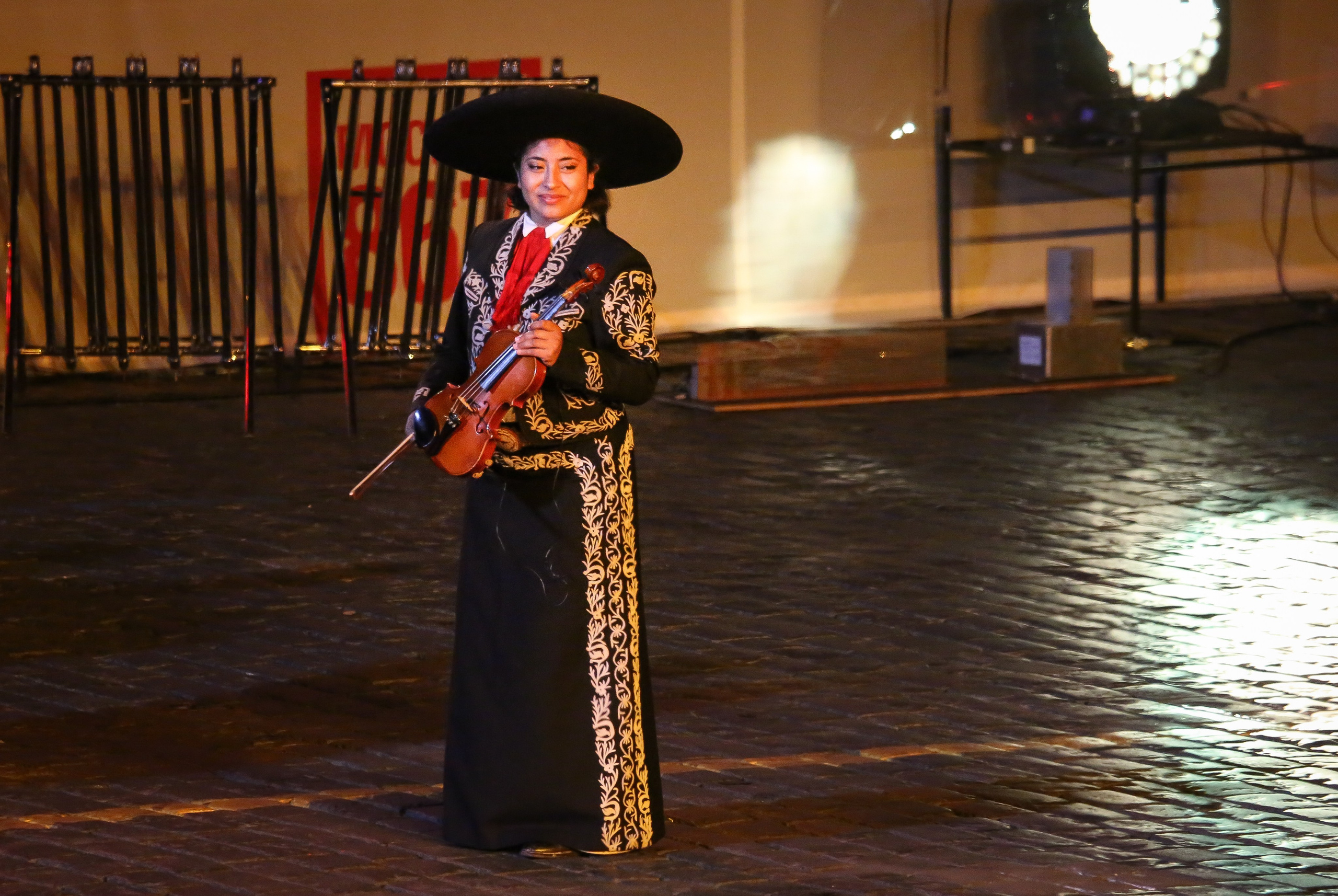 Фестиваль «Спасская башня» — 2014. Дарья Письменюк / Darya Leitstern — фотограф, музыкант, журналист, путешественник