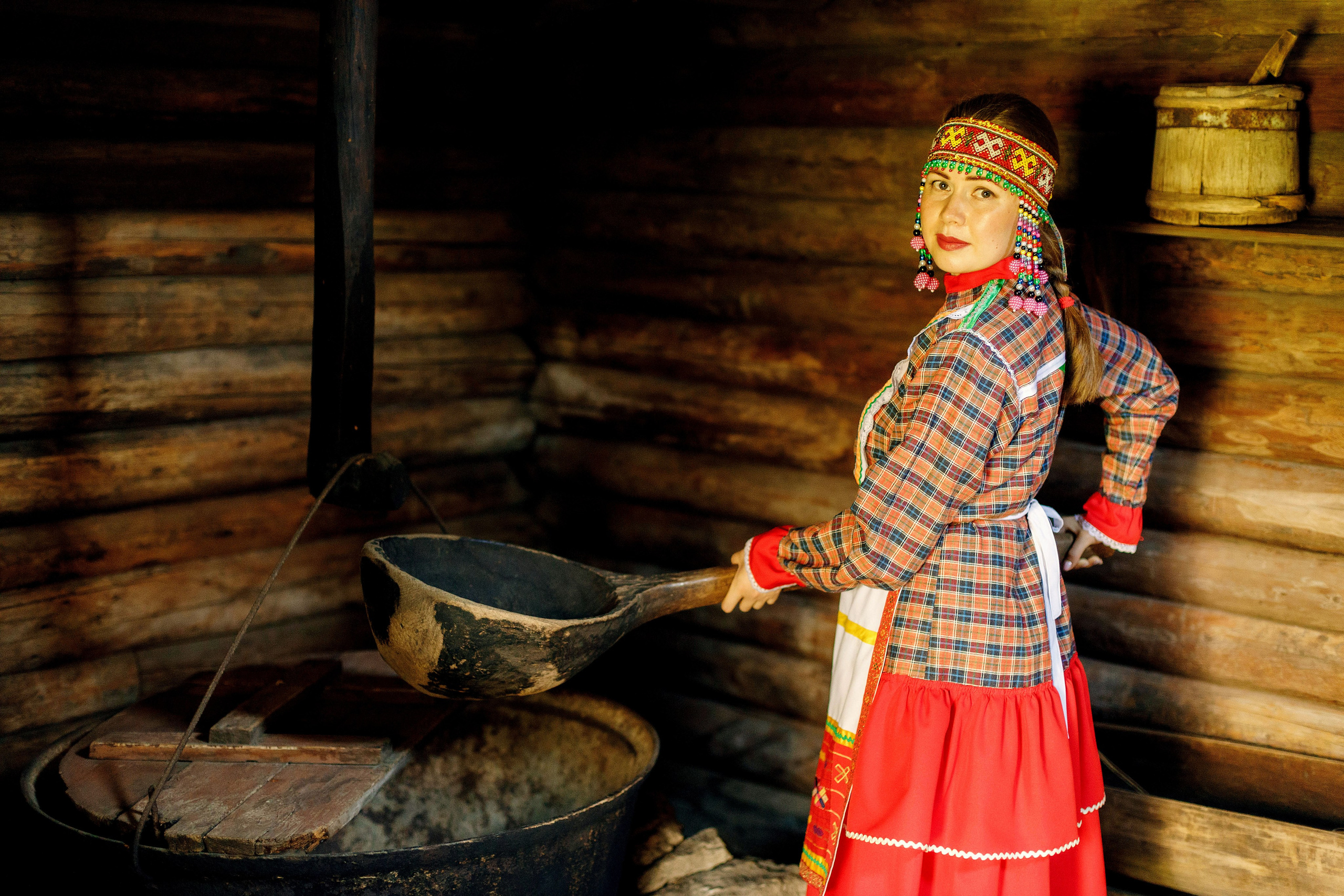 Фотосессия с Екатериной Анисимовой в Ибресинском этнографическом музее. Портретный и репортажный фотограф в Чебоксарах Андриян Чаркин
