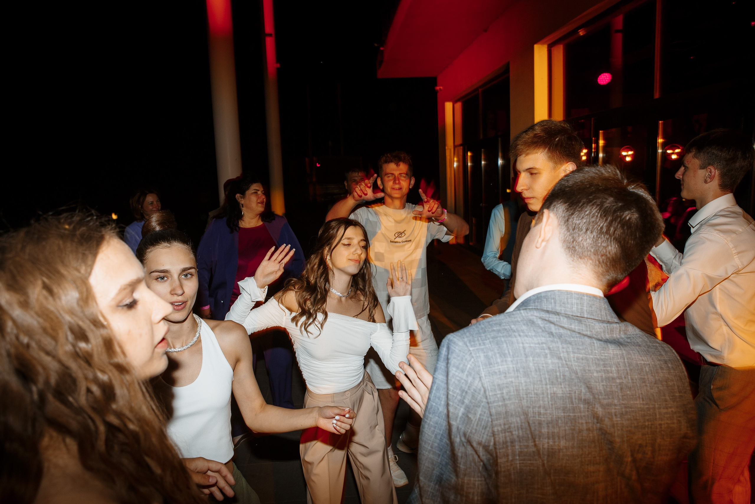 Выпускной Гимназия 12 2024 OpenHouse. Свадебный и портретный Фотограф в Липецке Дмитрий Котюков