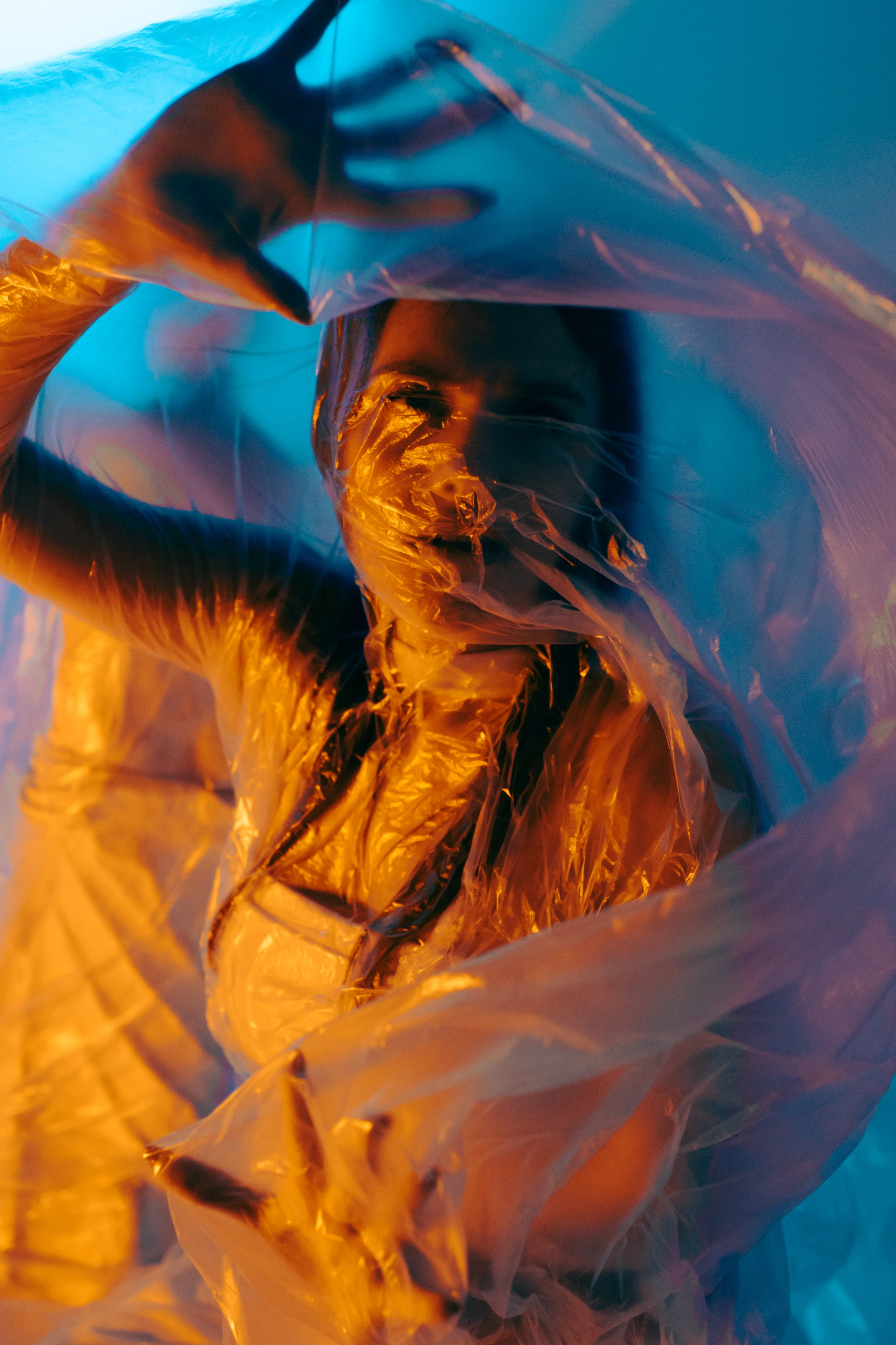 Нарушая вакуум. Портретный фотограф Лакшин Денис. Истории через фотографию